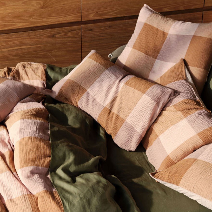 Premium Linen House Irvine Pink Salt Quilt Cover Set - Soft & Breathable Bedding for Cozy Nights - Perfect for Master Bedrooms, Guest Rooms & Luxury Hotels