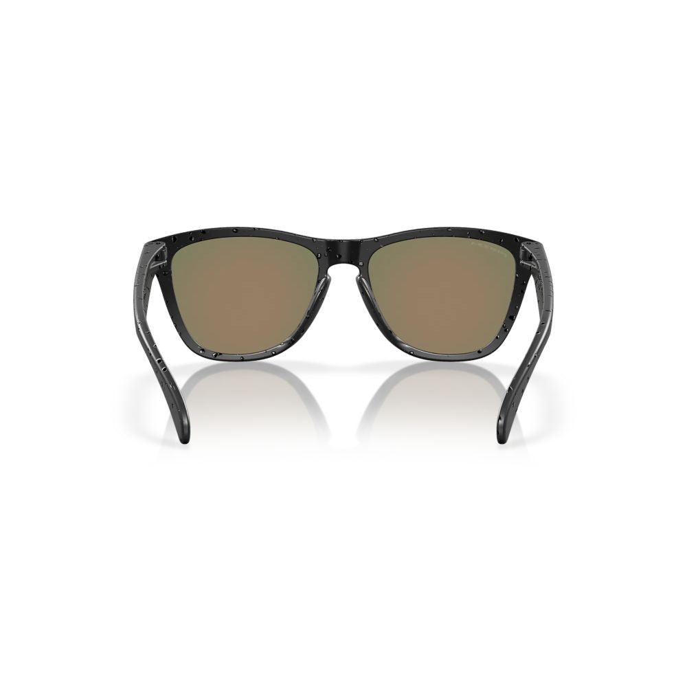 Oakley Frogskins Sunglasses - Low Bridge Fit for Comfort - Polarized UV Protection - Stylish & Durable for Outdoor Sports, Driving & Everyday Wear