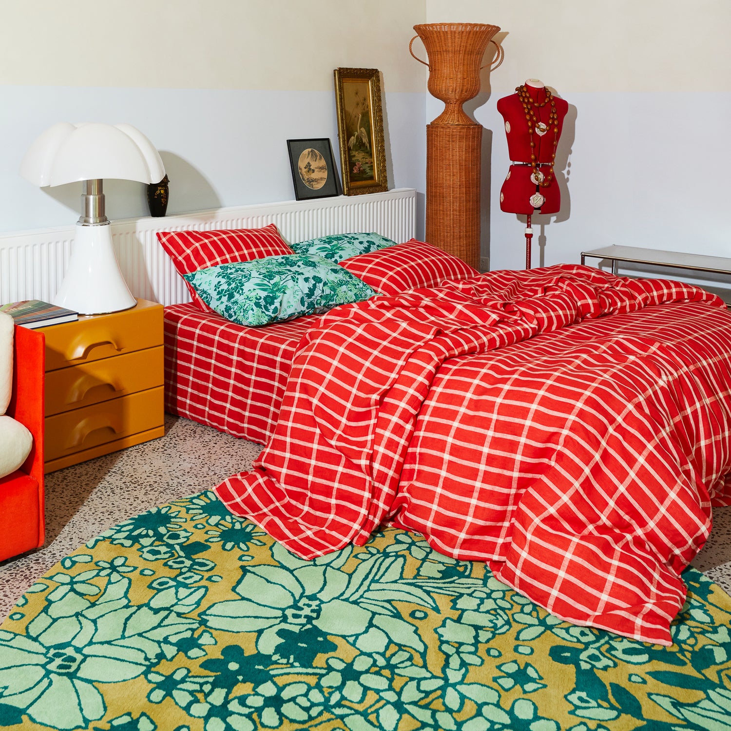 Premium Remi Linen Quilt Cover Set - Scarlet Red 100% Natural Breathable Fabric for Bedroom, Guest Room & Cozy Home Decor
