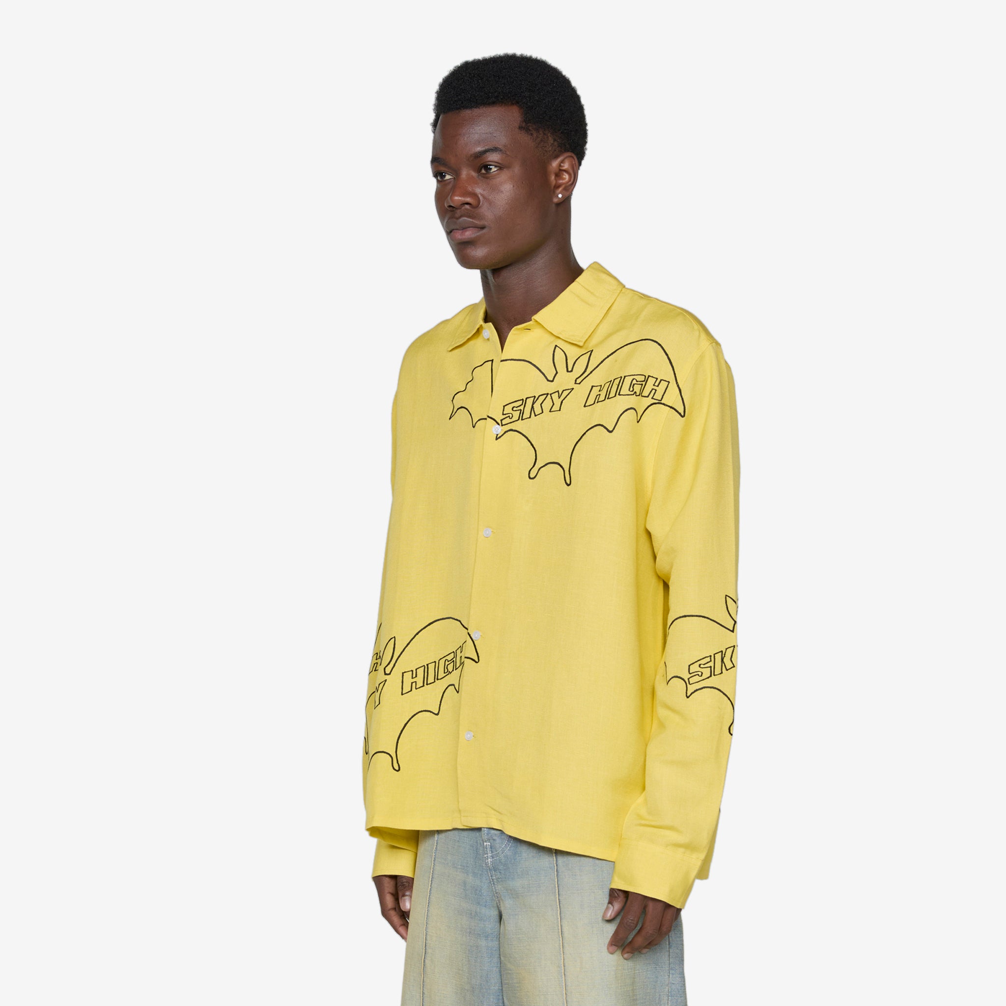 Sky High Bat Embroidered Yellow Shirt - Vintage Baseball Style Top for Men & Women - Perfect for Casual Wear, Street Fashion & Baseball Games