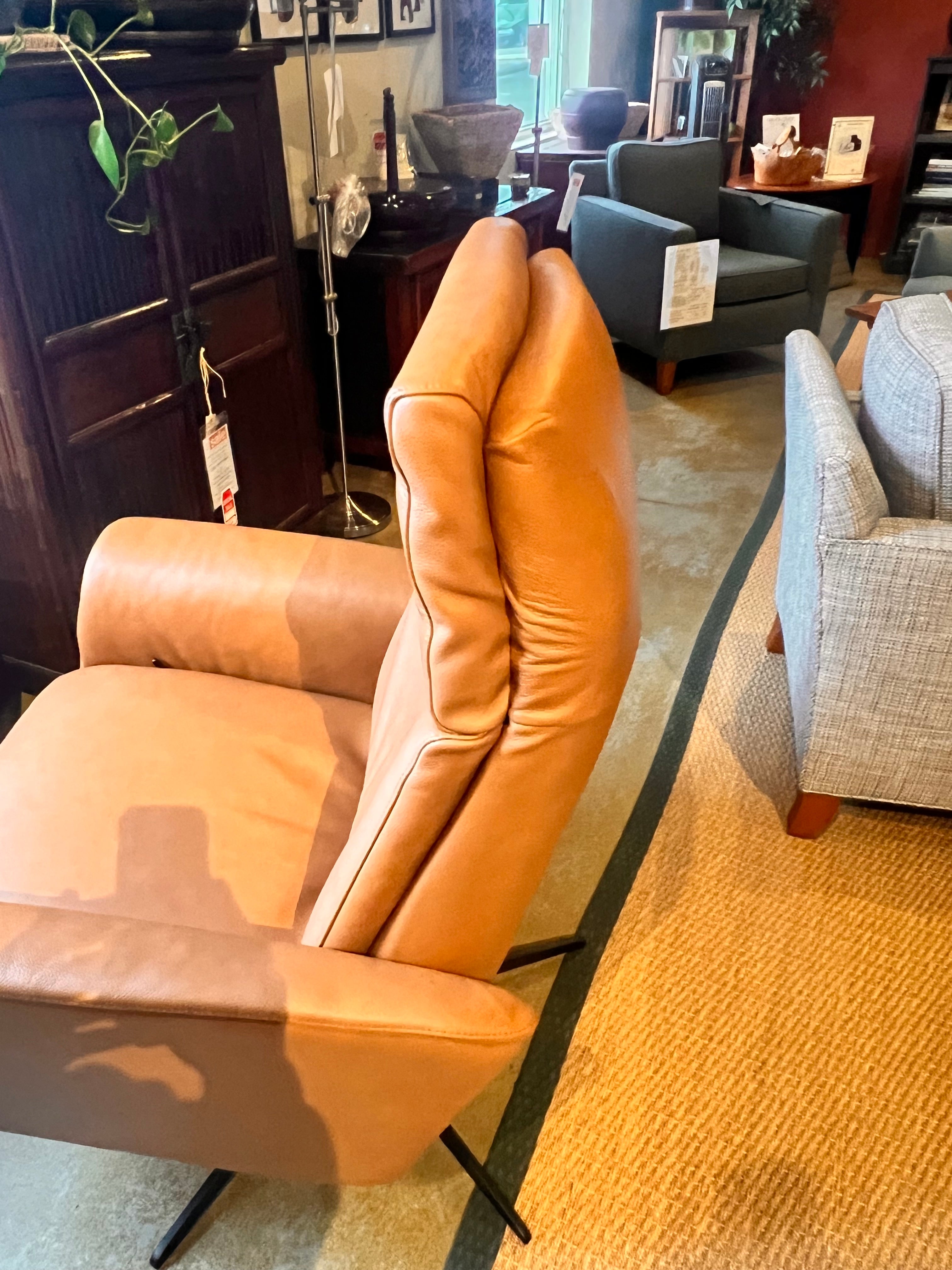 Hjort Knudsen 8007 Superior Swivel Recliner Chair - Large Size Luxury Leather Living Room Recliner with 360° Swivel Base | Perfect for Home Theater, Game Room & Office Relaxation