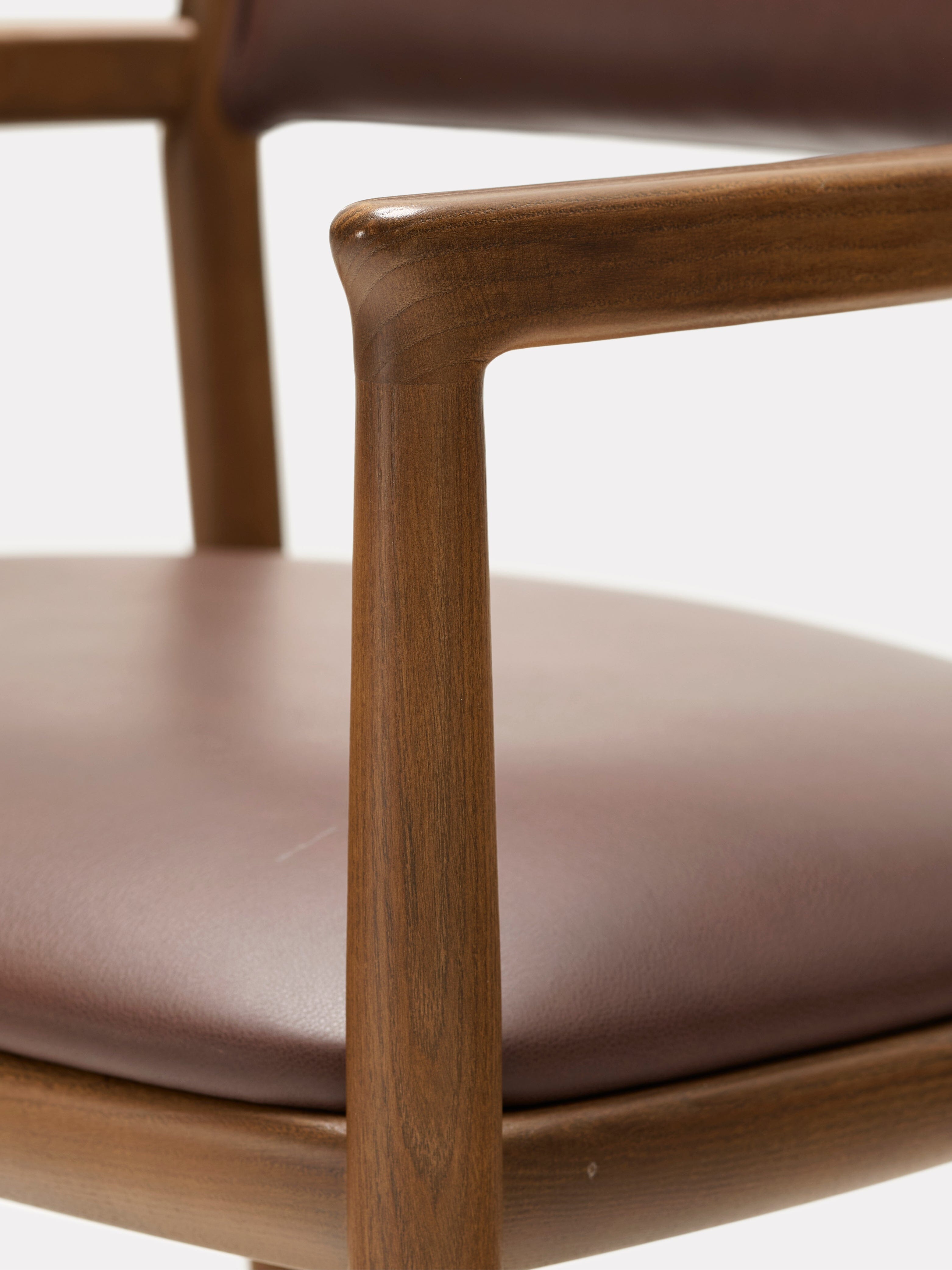 Portland Armchair - Modern Accent Chair for Living Room, Bedroom & Office - Stylish Upholstered Lounge Chair with Wooden Legs - Perfect for Relaxing, Reading & Decorating Your Home