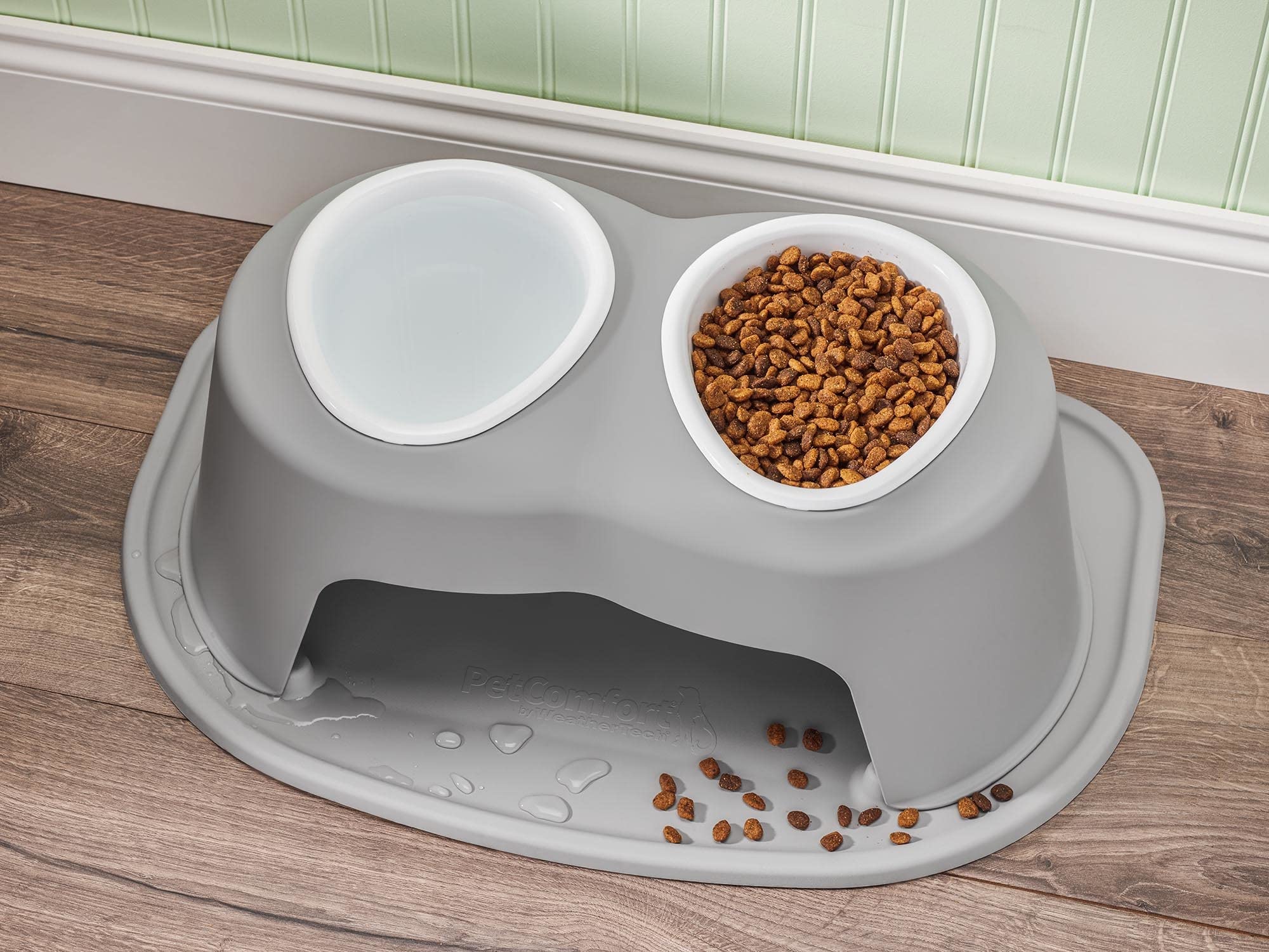 WeatherTech Double High Pet Feeding System with Plastic Dog & Cat Bowls - 12