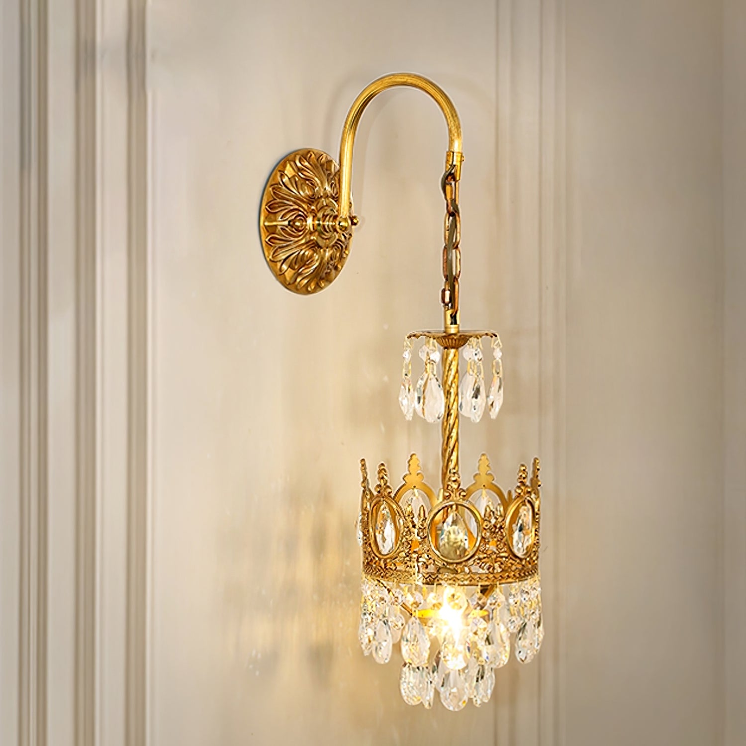 Crystal Crown Wall Light - Elegant LED Sconce for Bedroom, Living Room & Hallway Decor - Perfect for Home Lighting and Interior Design