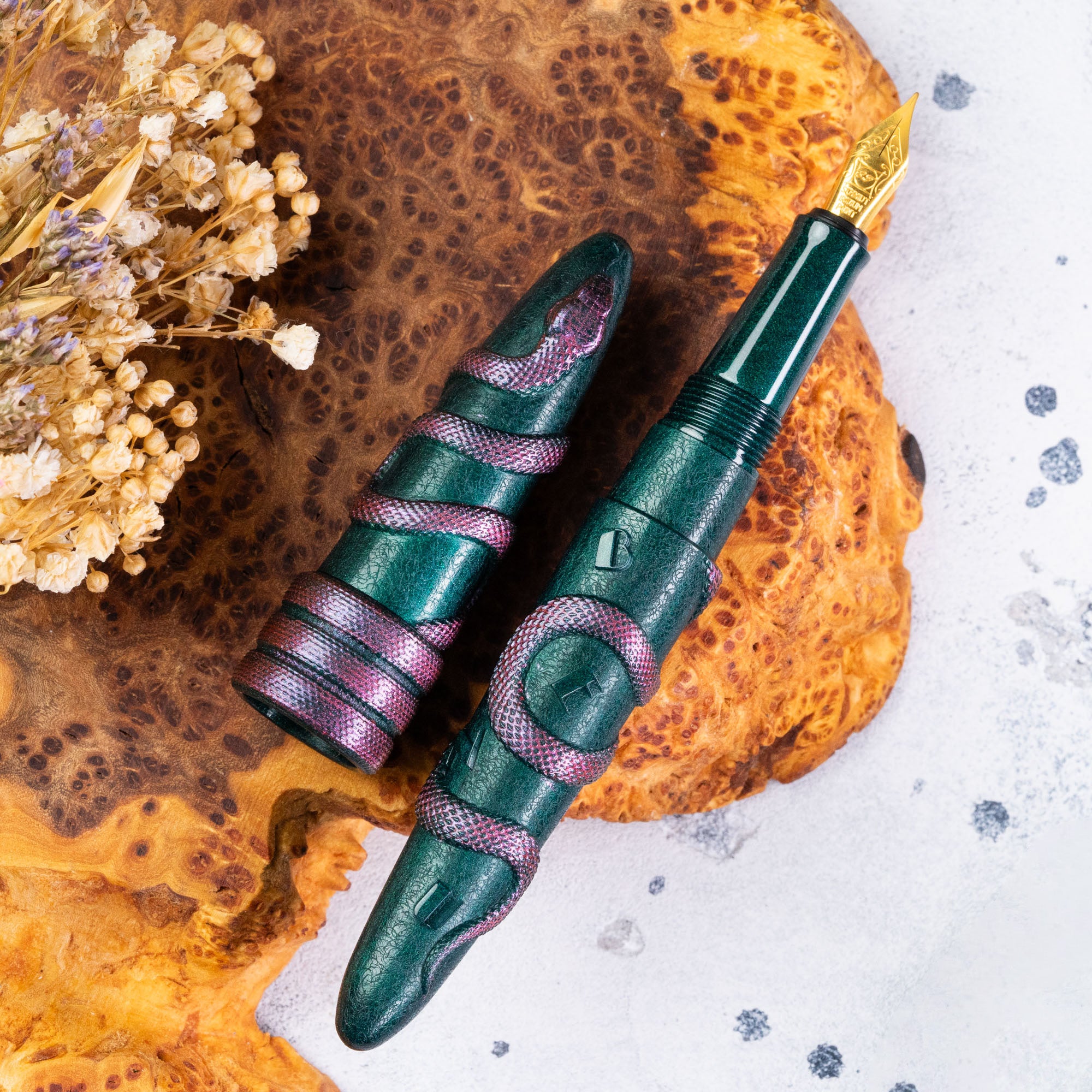 Benu Viper Fountain Pen - Premium Mangrove Viper Design for Writing, Calligraphy & Gift Giving - Perfect for Professionals, Students & Collectors