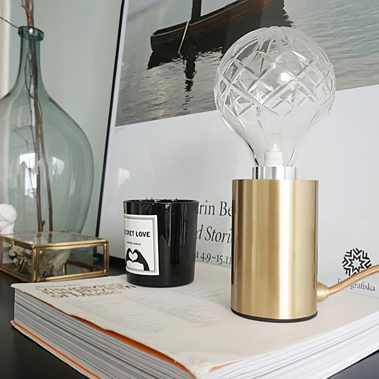 Elegant Crystal Bulb Table Lamp - Modern LED Bedside Light for Living Room, Bedroom, or Office Decor - Perfect for Reading, Relaxing, and Ambient Lighting