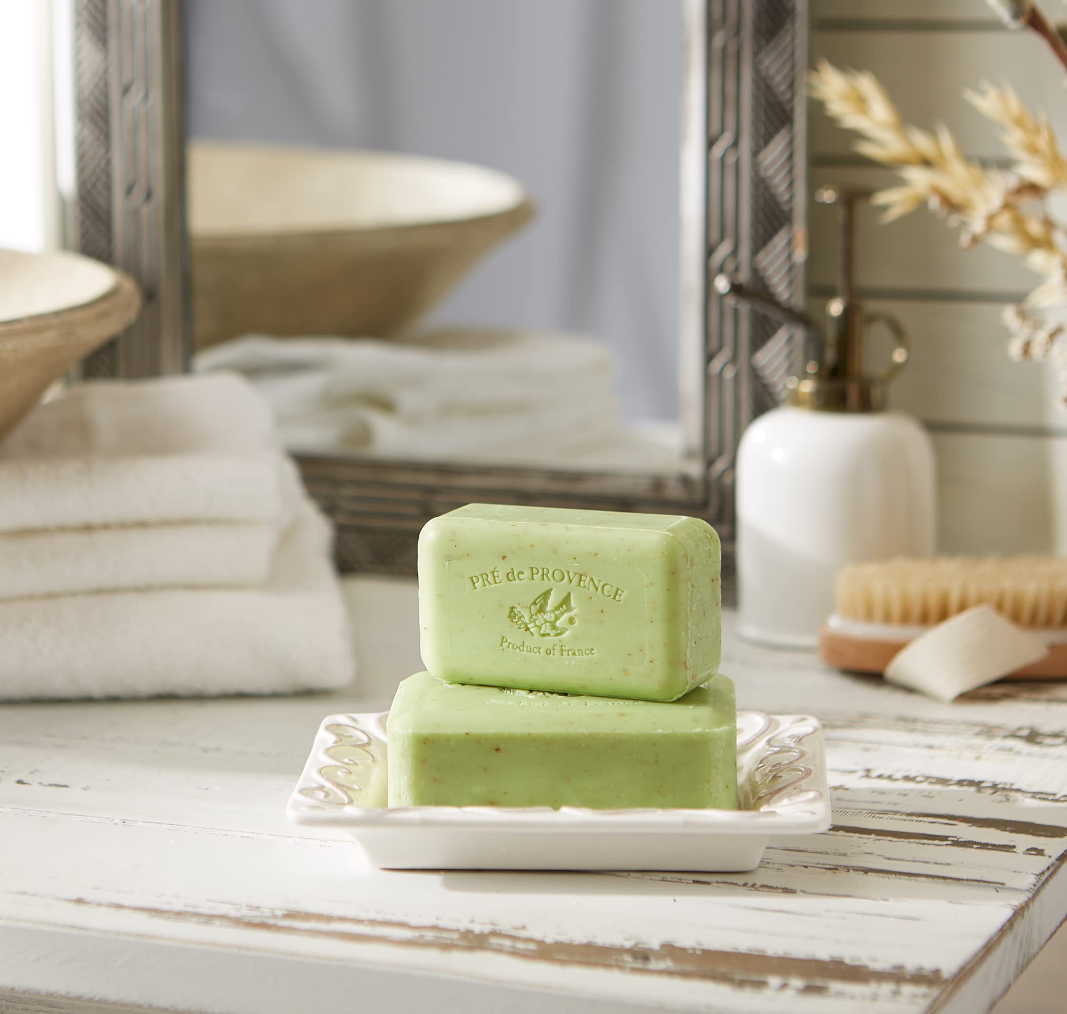 Pre de Provence Artisanal Soap Bar with Organic Shea Butter - Natural French Skincare, Quad Milled for Rich Lather - Lime Zest Scented, 8.8 oz - Perfect for Spa, Bath & Gift Giving