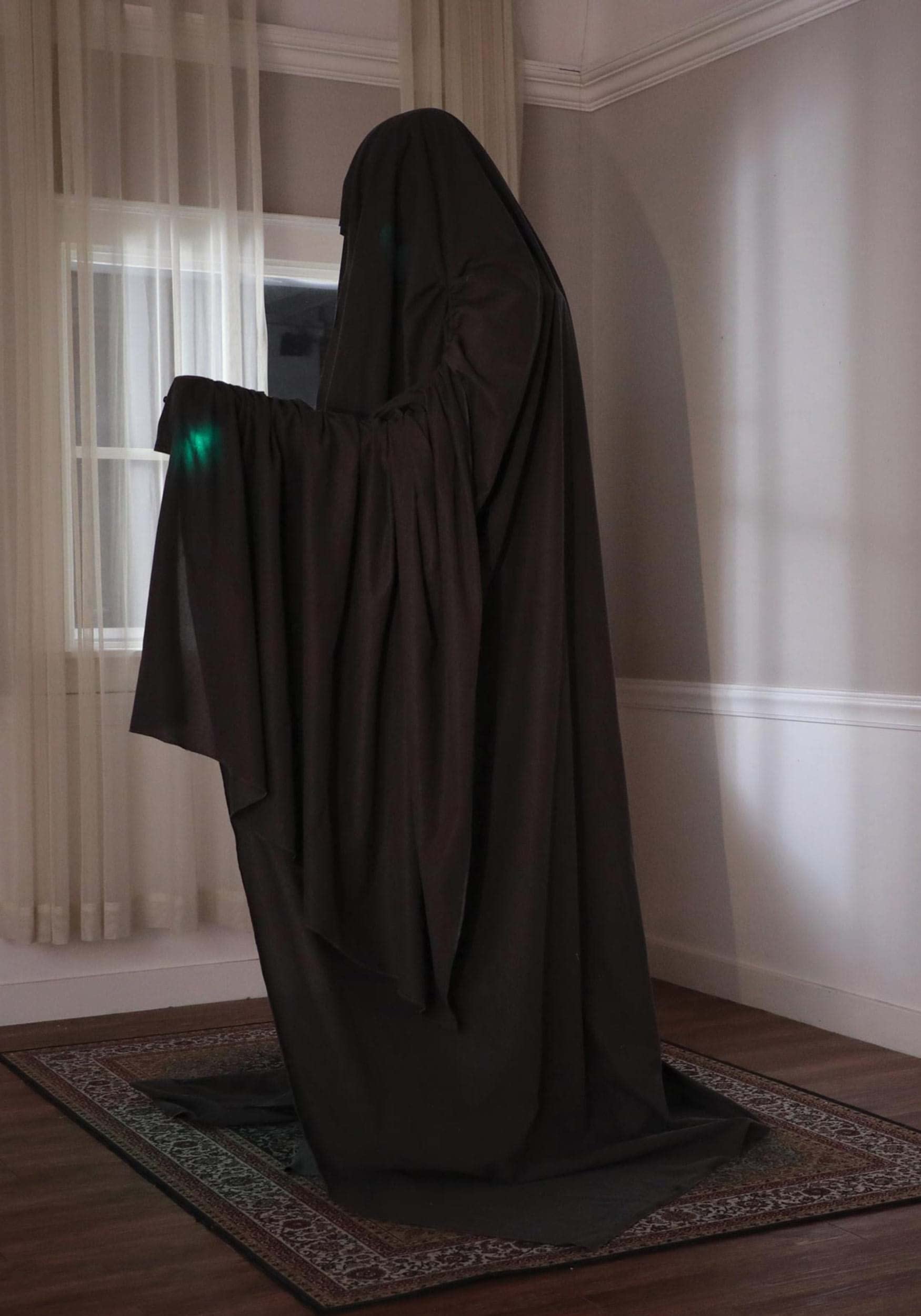 Scary Hooded Phantom Animatronic Halloween Prop - Realistic Motion Decoration for Haunted Houses & Yard Displays - Perfect for Halloween Parties & Spooky Decor