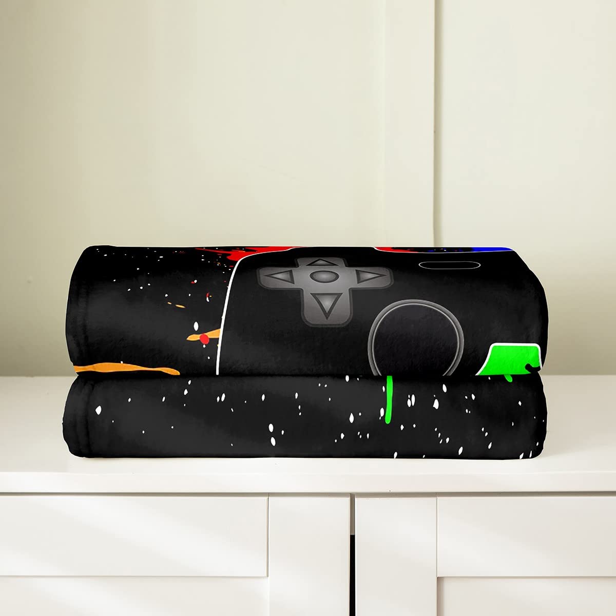 Gamer Fleece Throw Blanket - Soft Flannel Fuzzy Plush Blanket with Modern Gamepad Design for Bed, Sofa, Couch & Chair - 40x50 Inches All Season Cozy Blanket - Perfect for Gaming Rooms, Dorm Rooms & Movie Nights