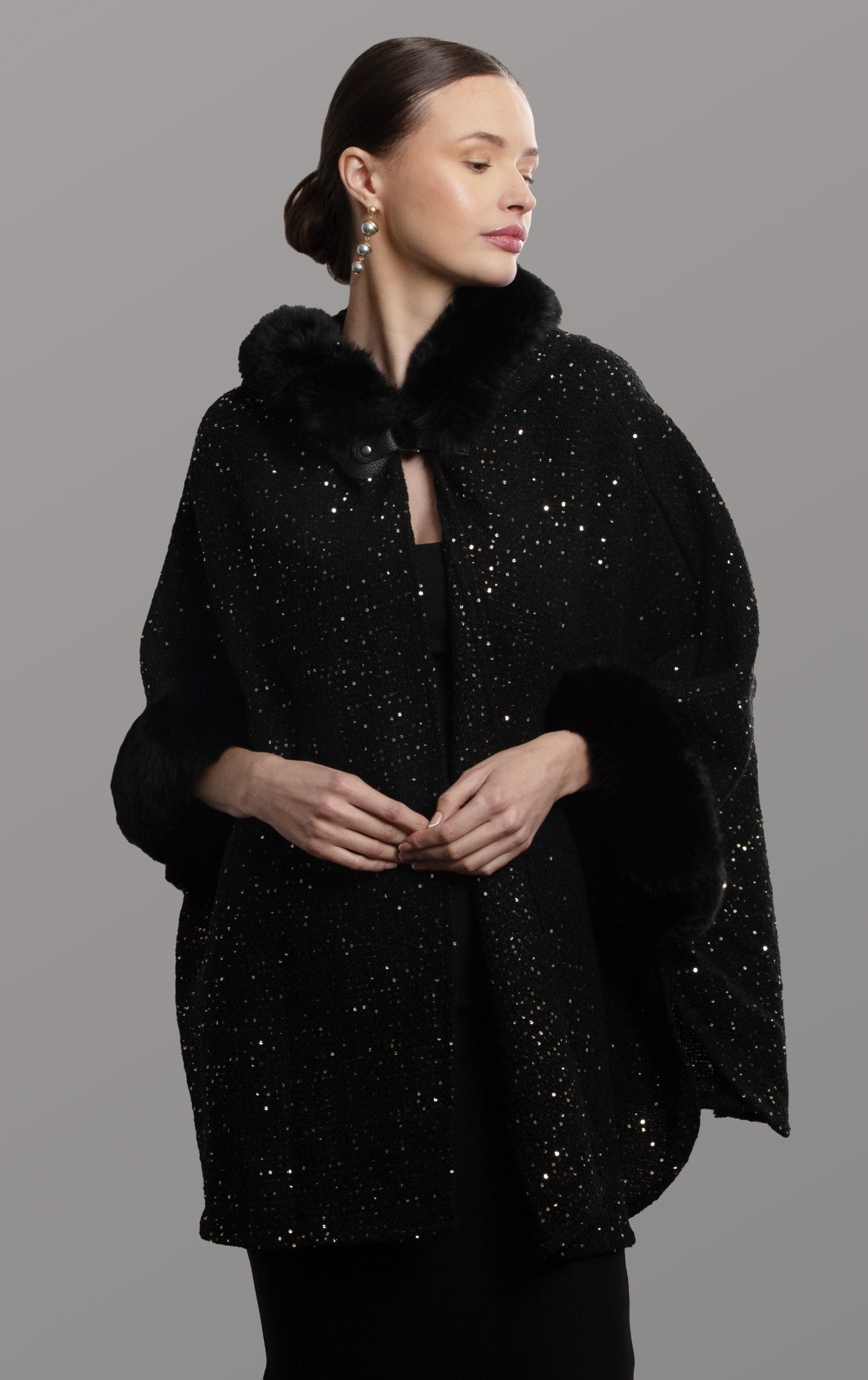 Sparkly Sequin Kimono with Faux Fur Hood - Elegant Women's Loungewear for Parties, Weddings & Special Occasions