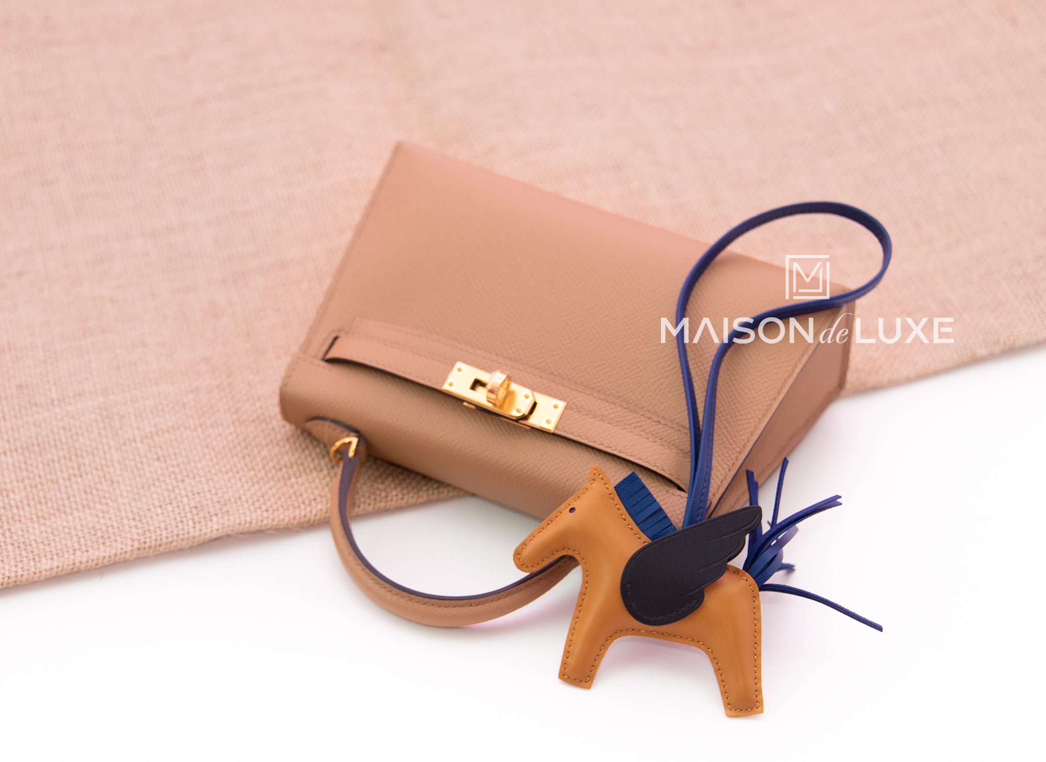 Hermes Mini Kelly II 20 Bag in Chai Epsom Leather with Gold Hardware - Luxury Crossbody Purse for Women, Perfect for Parties & Date Nights