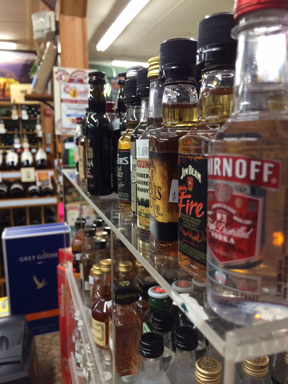 50ml Mini Liquor Sampler Bottles - Clear Commercial Display for Shots, Airplane Bottles & POS Items - Perfect for Bars, Restaurants & Retail Stores