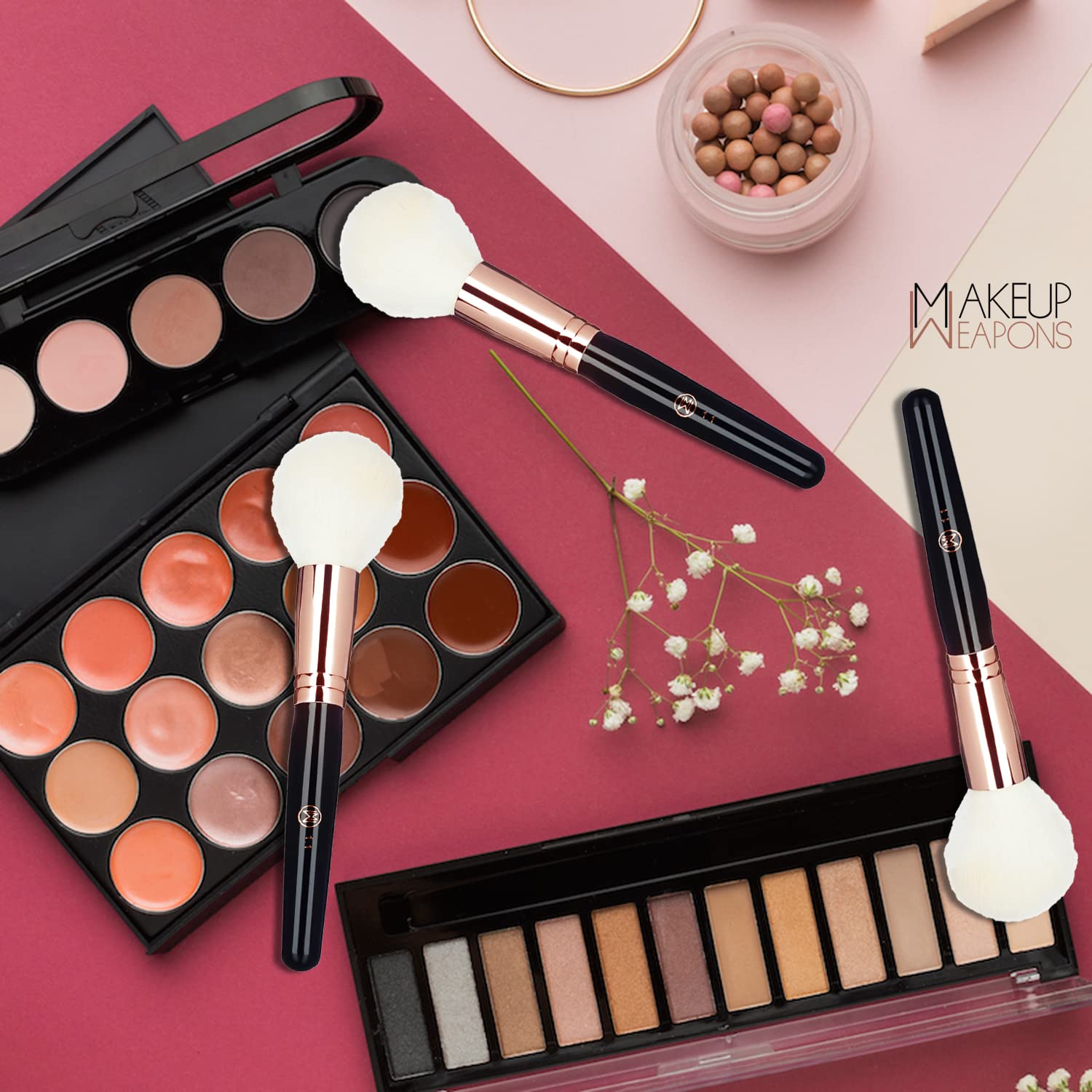 Professional Tapered Blending Brush for Eyeshadow & Mineral Powder - Soft Makeup Brush for Cream & Powder Cosmetics - Perfect for Smokey Eyes & Contouring - 1.1