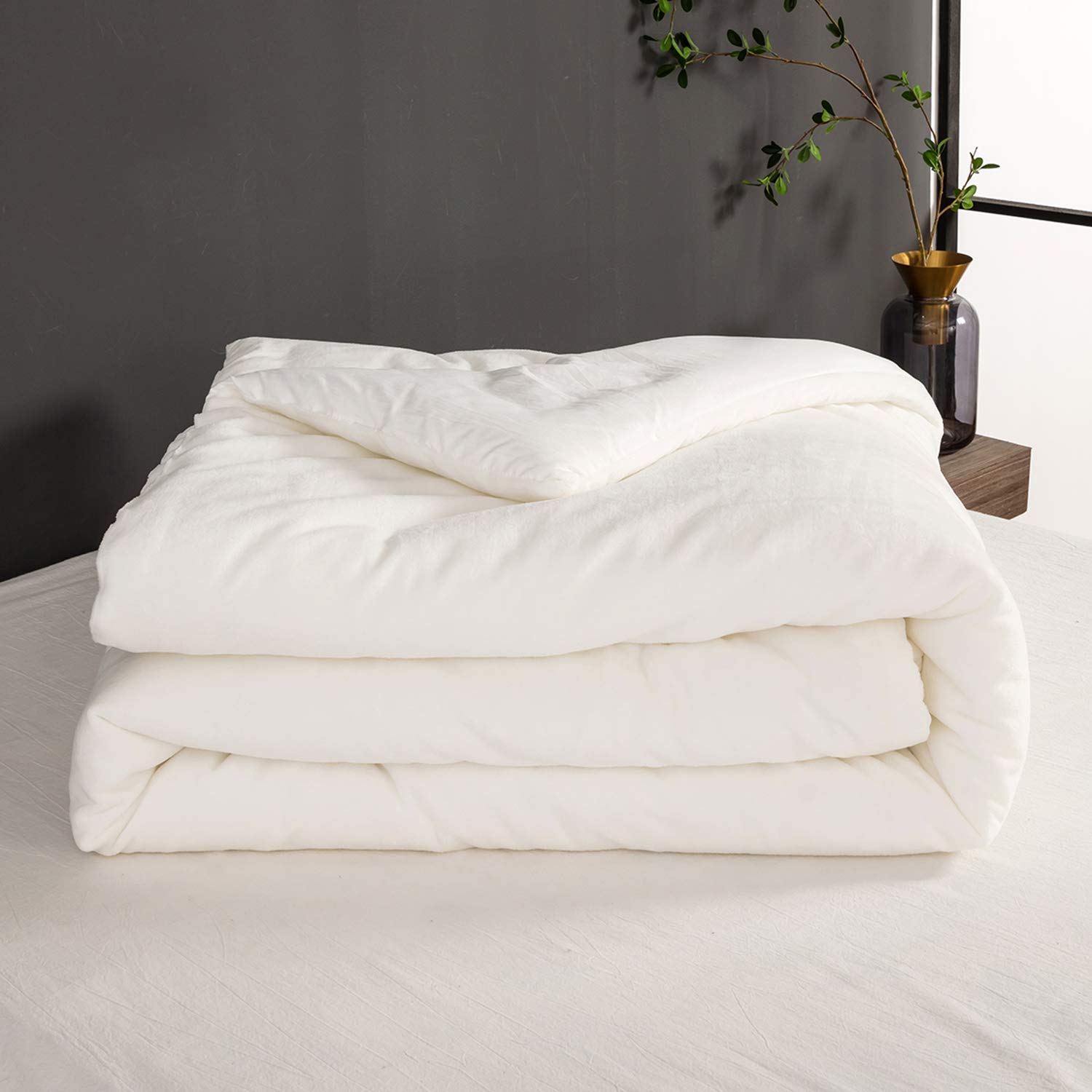 Luxlovery White Velvet Comforter Set - Full Size Fluffy Sherpa Micromink Bedding | Ultra Soft Plush Cozy Blanket & 2 Pillowcases | Winter Warm Thick Quilt for Bedroom, Guest Room & Dorm | All-Season Comfort