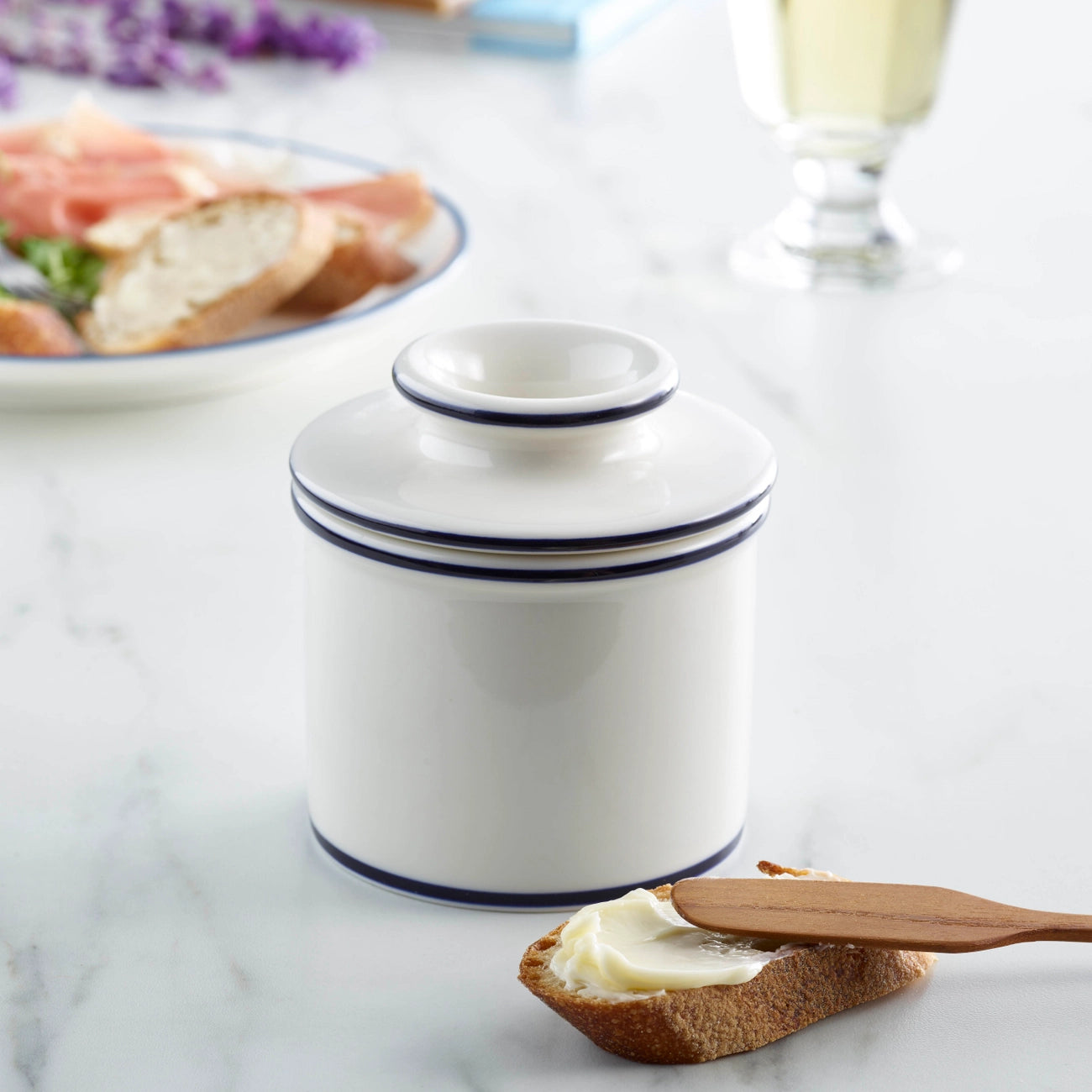 Blue & White Butter Bell - Ceramic Butter Keeper for Fresh Spreadable Butter - Perfect for Kitchens, Dining Tables & Gifts (Use for Bread, Toast & Cooking)