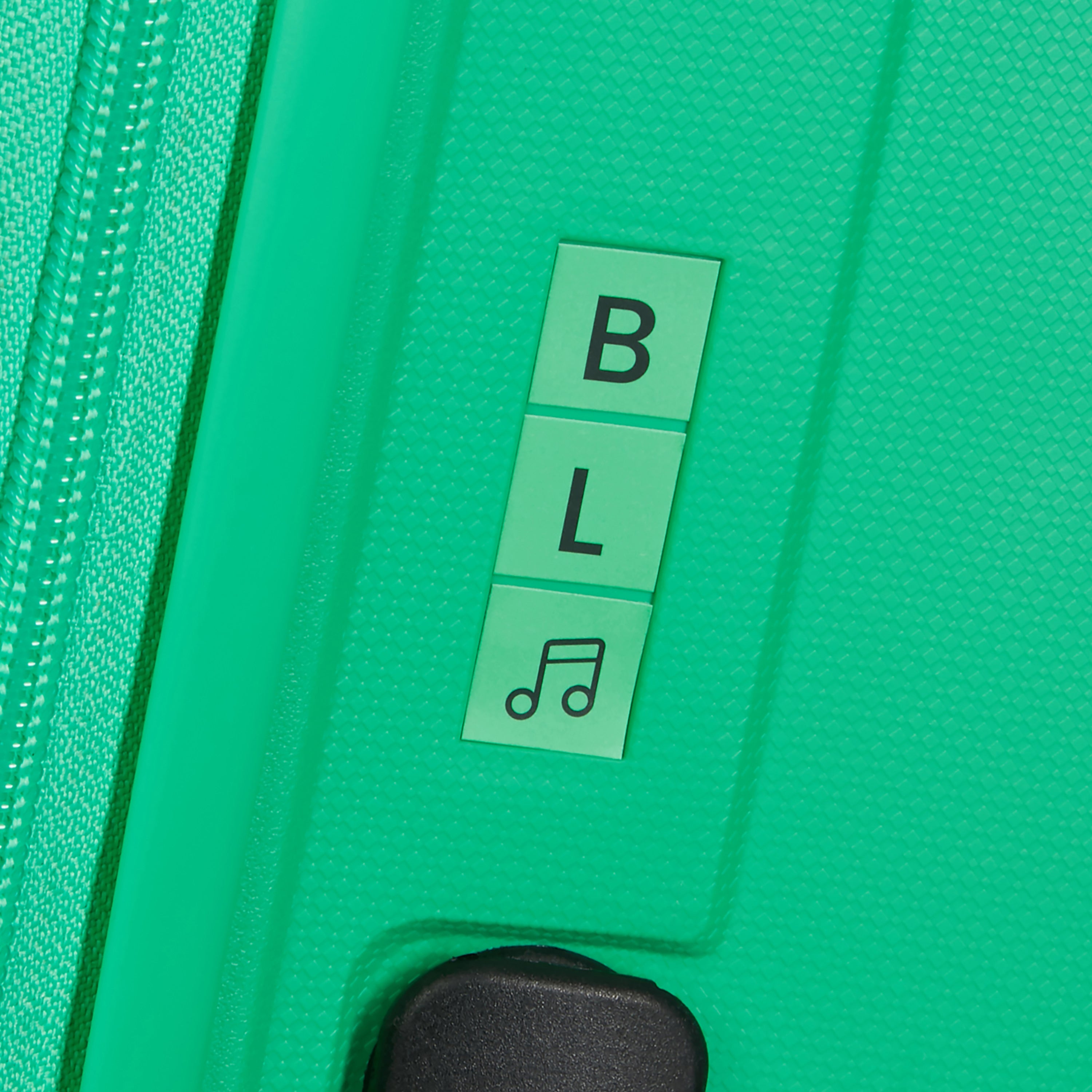American Tourister Rejoy Expandable Spinner Luggage 24