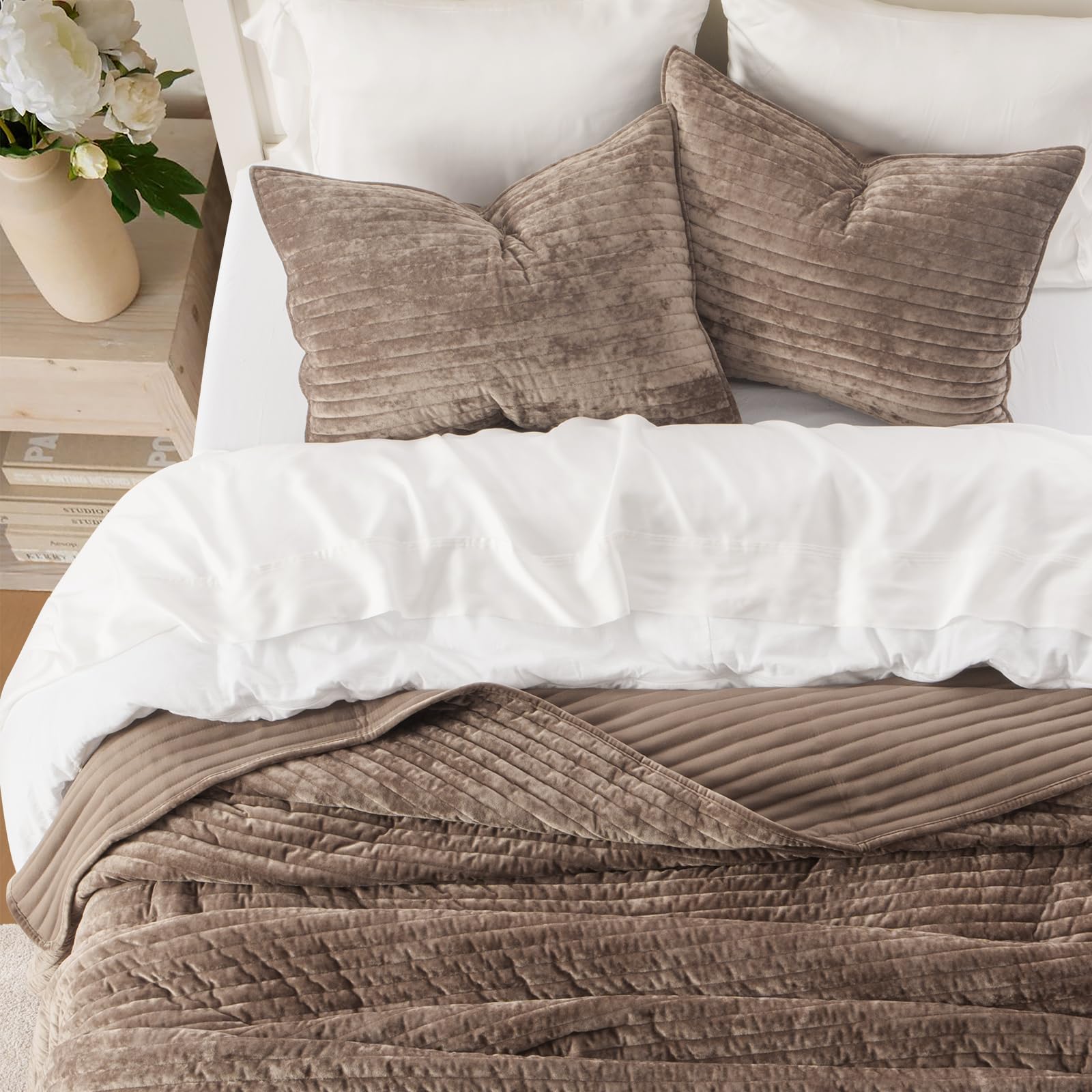 Luxurious Velvet Quilt Set King Size - Soft Striped Channel Bedding with Lightweight Comforter for All Seasons | Oversized Bedspread Coverlet & 2 Matching Shams in Mocha Brown | Perfect for Master Bedroom, Guest Room & Cozy Winter Nights