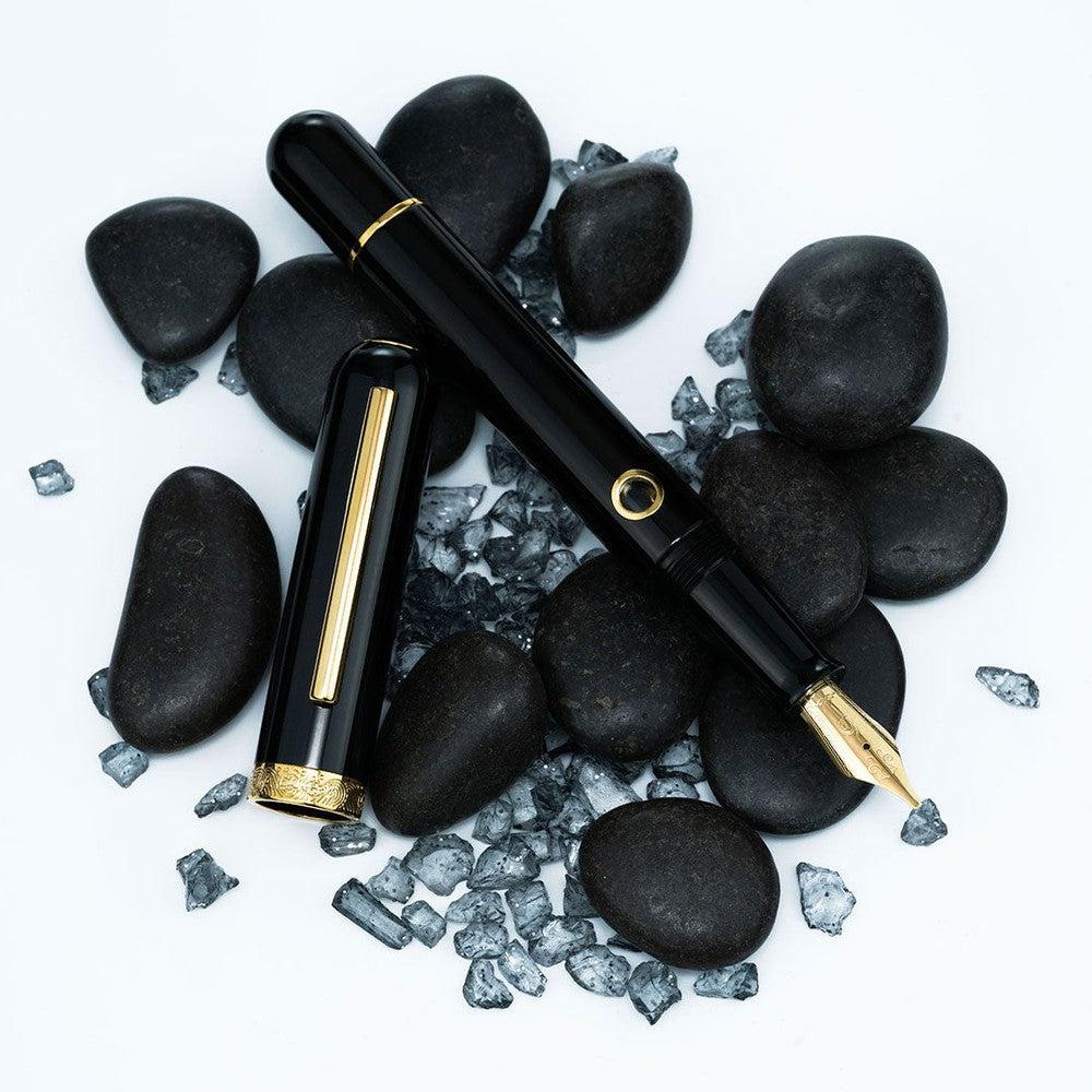 Nahvalur (Narwhal) Nautilus Cephalopod Fountain Pen - Premium Writing Instrument for Calligraphy, Journaling & Gift Giving