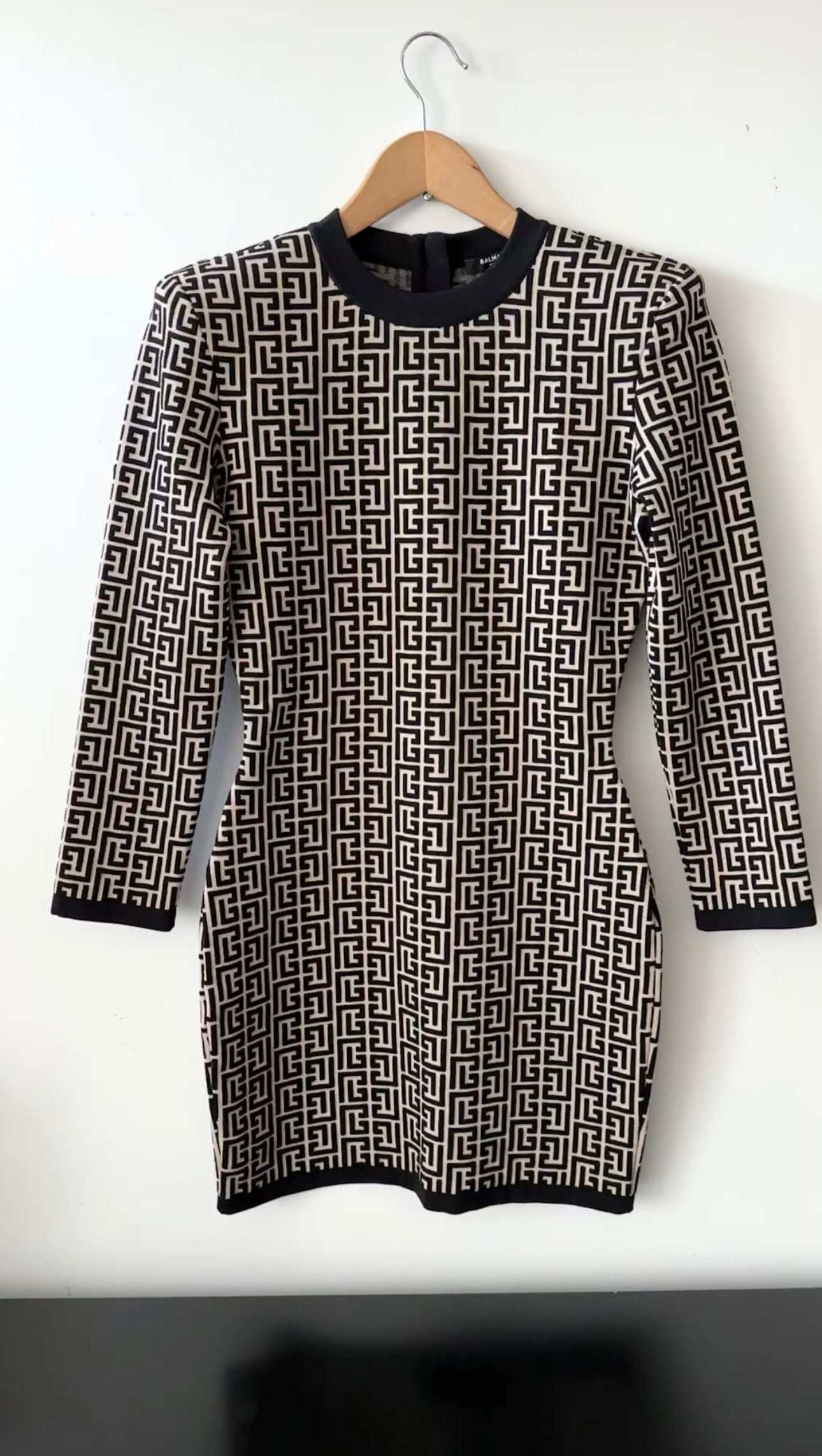Balmain Black and Beige Wool Knit Jersey Monogram Dress Size M (6/8) - Elegant Women's Designer Dress for Parties, Weddings & Special Occasions