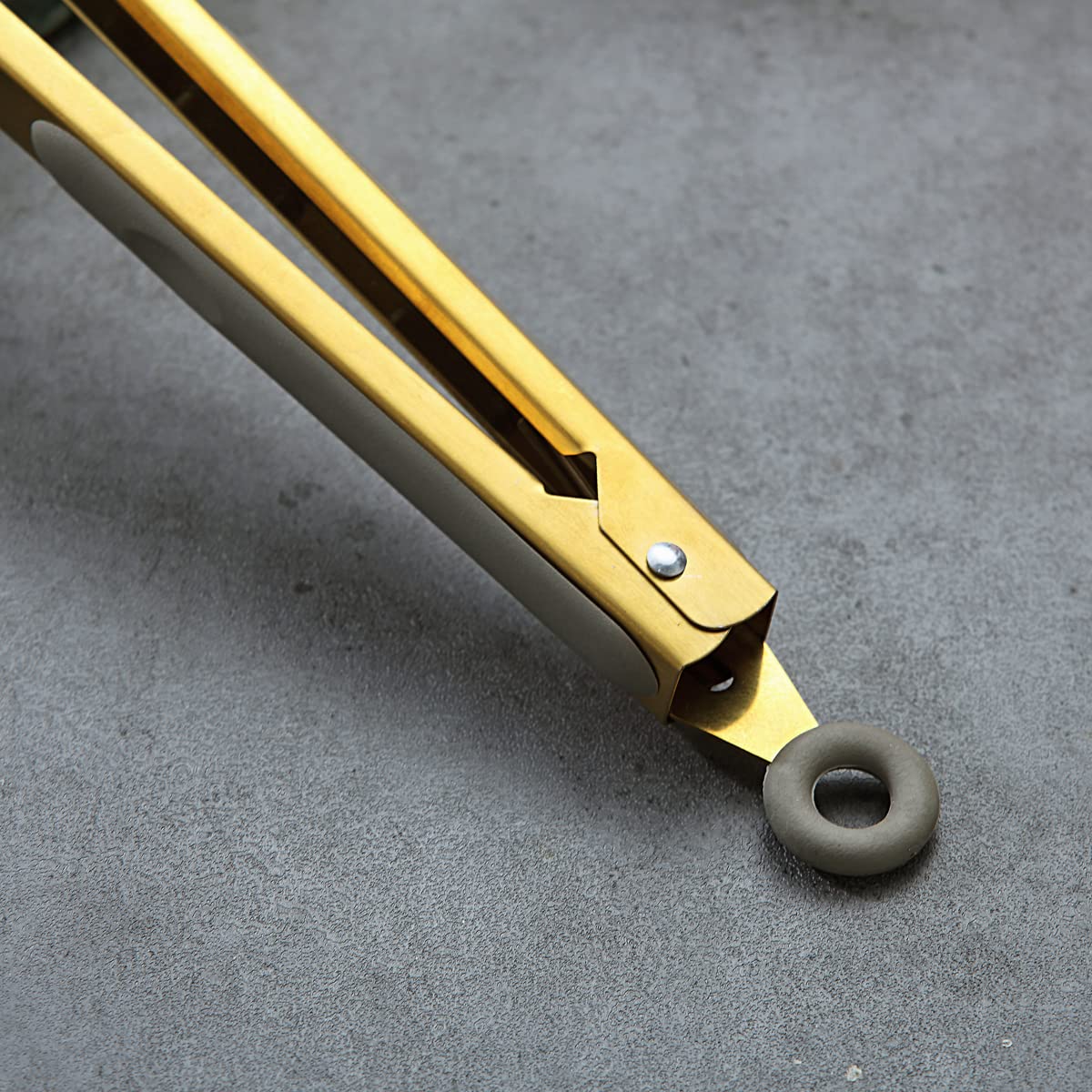 Premium Gold Cooking Tongs - Heavy Duty Stainless Steel Kitchen Tongs with Heat-Resistant Silicone Tips & Titanium Gold Plated Handle for Grilling, BBQ, Serving, Baking & Salad Tossing - Dishwasher Safe & Easy Clean Kitchen Utensils for Professional Chefs & Home Cooking