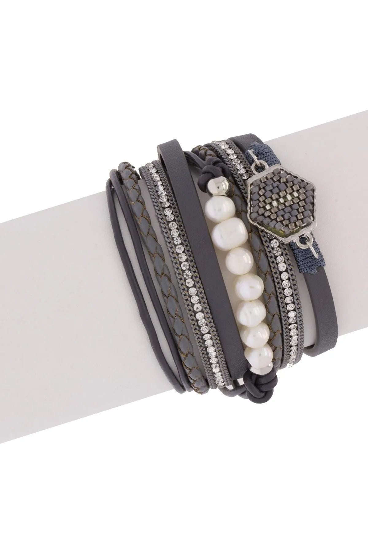 Geometric Beaded Leather Bracelet for Women - Handmade Boho Chic Jewelry - Perfect for Casual Wear, Parties & Gifts