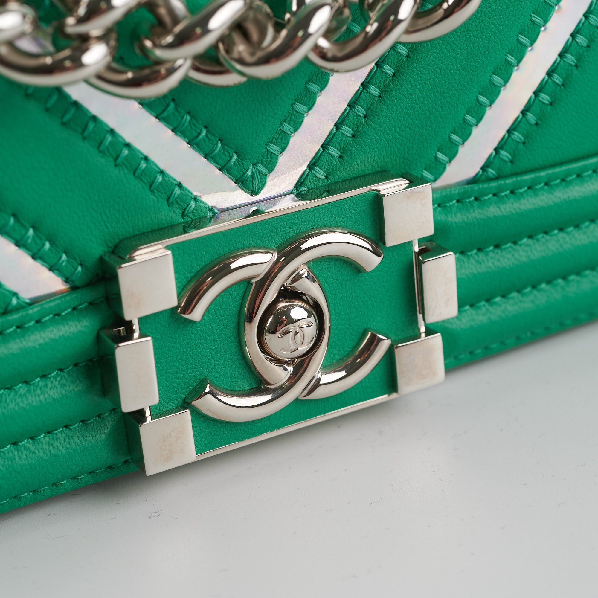 Chanel Chevron Boy Small Green Leather Bag with Holographic PVC Trim - Luxury Crossbody Purse for Women, Perfect for Evening Parties & Special Occasions