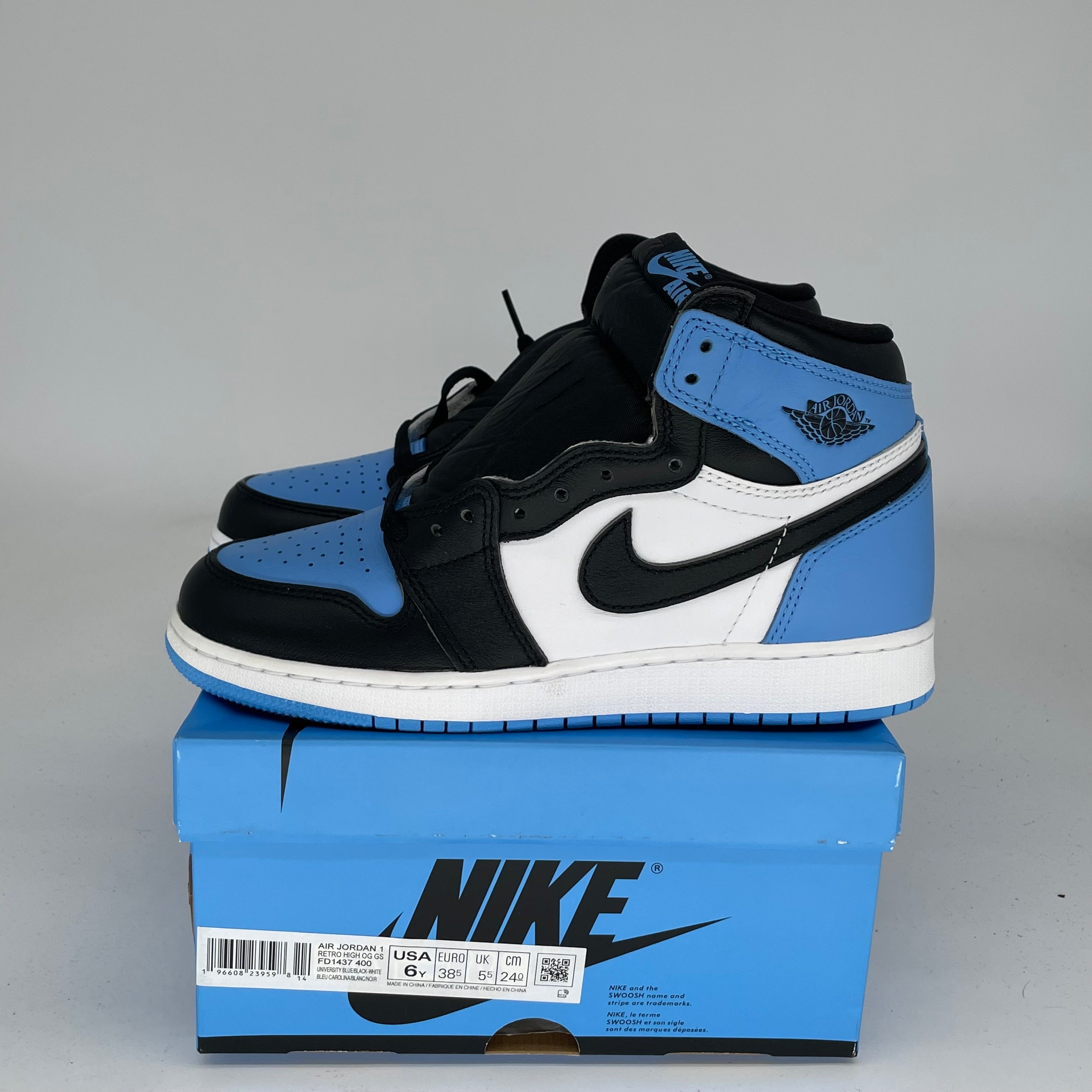 Original Title: AIR JORDAN 1 UNC TOE SIZE 6Y FD1437 400   Optimized Title: **Air Jordan 1 UNC Toe Sneakers - Size 6 Youth (6Y) - Style FD1437-400 - Perfect for Basketball, Streetwear & Sneaker Collectors**