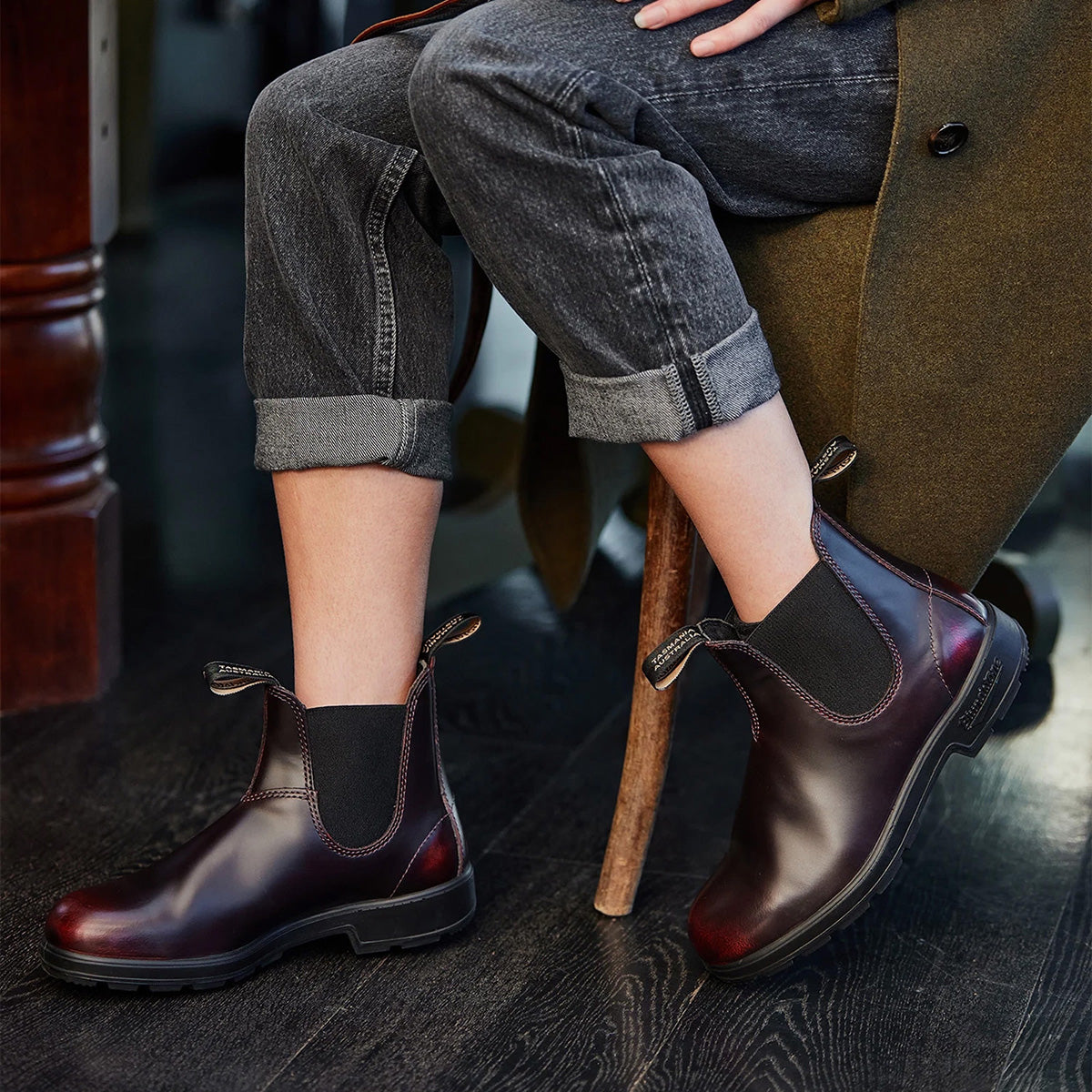 Original Bordeaux Brush Off Boots Unisex - Stylish & Durable Leather Boots for Men & Women - Perfect for Casual Wear, Outdoor Adventures & Work