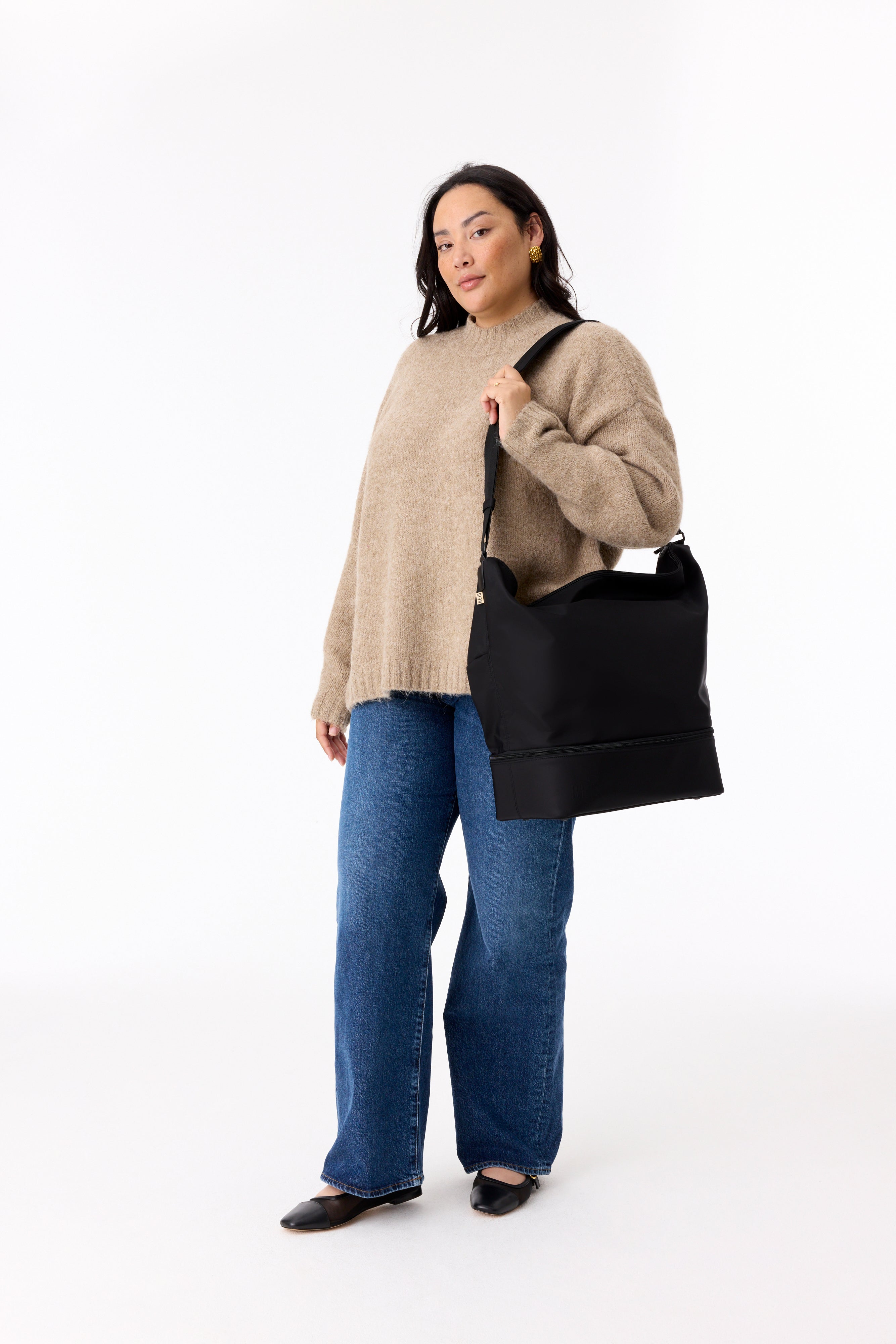 Black Crescent Weekender Bag - Stylish & Spacious Travel Duffel for Weekend Getaways, Gym, and Business Trips
