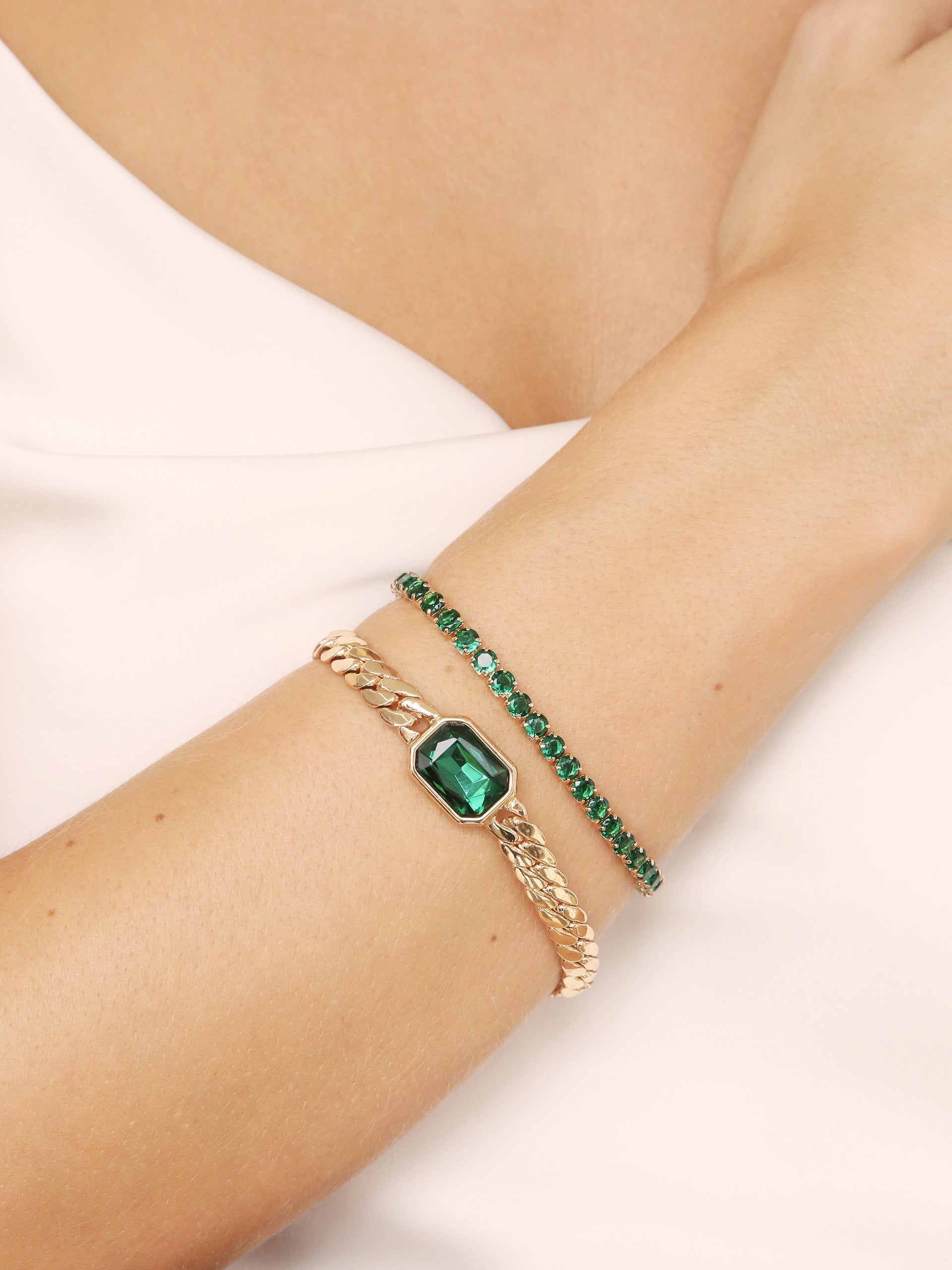 Emerald Green Beaded Bracelet for Women - Elegant Handmade Jewelry Gift for Birthday, Anniversary & Special Occasions - Perfect for Boho, Party & Everyday Wear