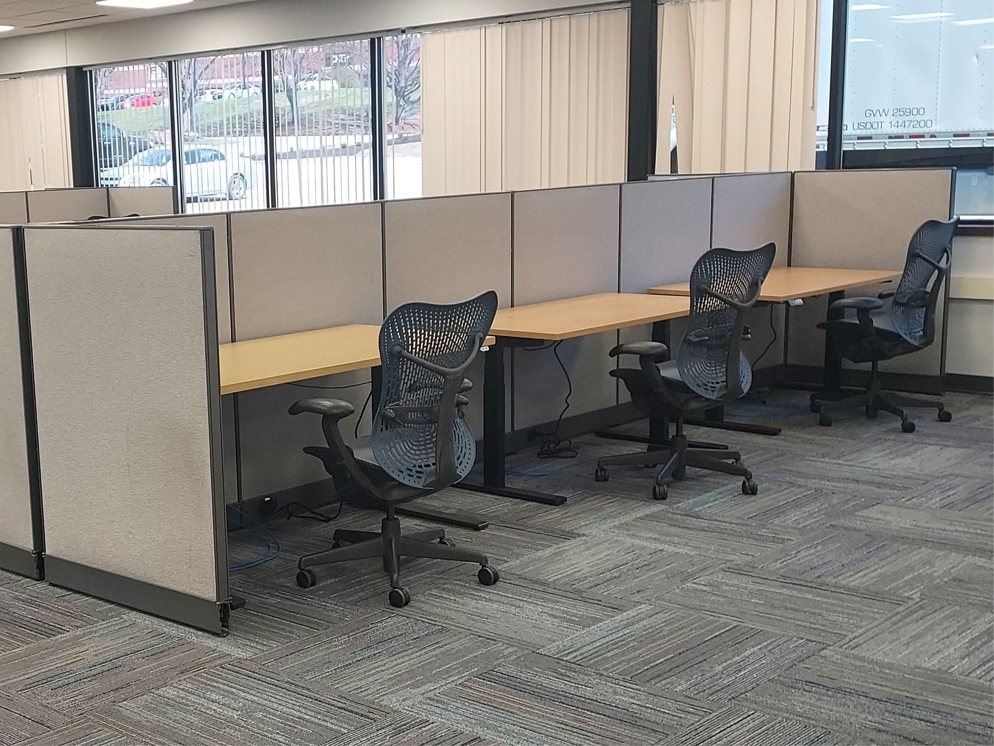 Premium Used Herman Miller Office Chairs - Ergonomic Design for Home & Workspace Comfort
