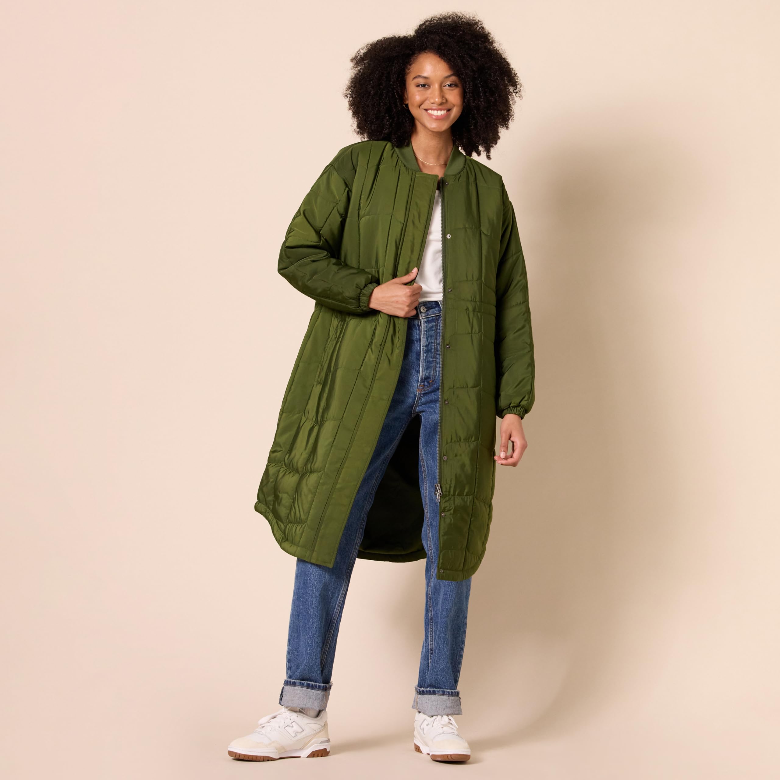 Amazon Essentials Women's Oversized Quilted Coat - Winter Warm Puffer Jacket with Hood, Plus Size Available (Perfect for Cold Weather, Outdoor Activities & Casual Style)