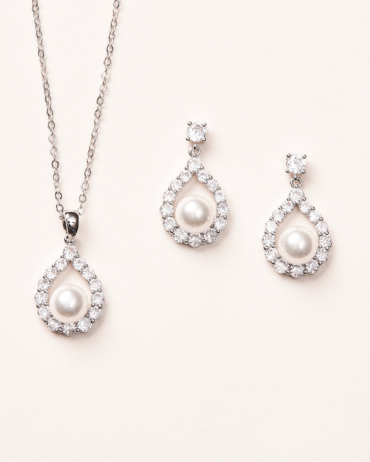 Elegant Pearl Bridesmaid Jewelry Set - Wedding Party Accessories for Bridesmaids, Formal Events & Special Occasions