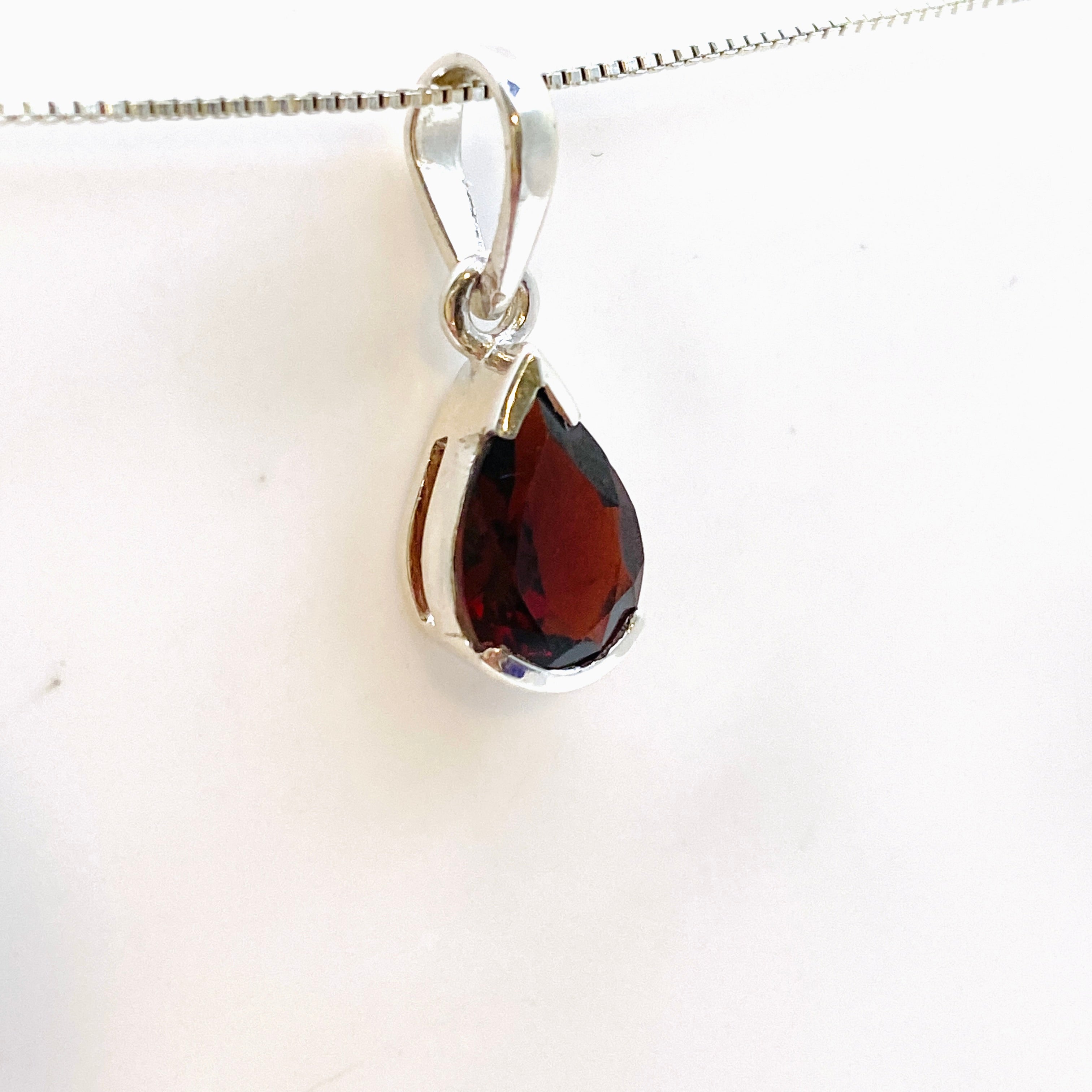 Garnet Teardrop Faceted Pendant Necklace PPGJ939 - Elegant Jewelry Gift for Women, Perfect for Weddings, Parties & Special Occasions