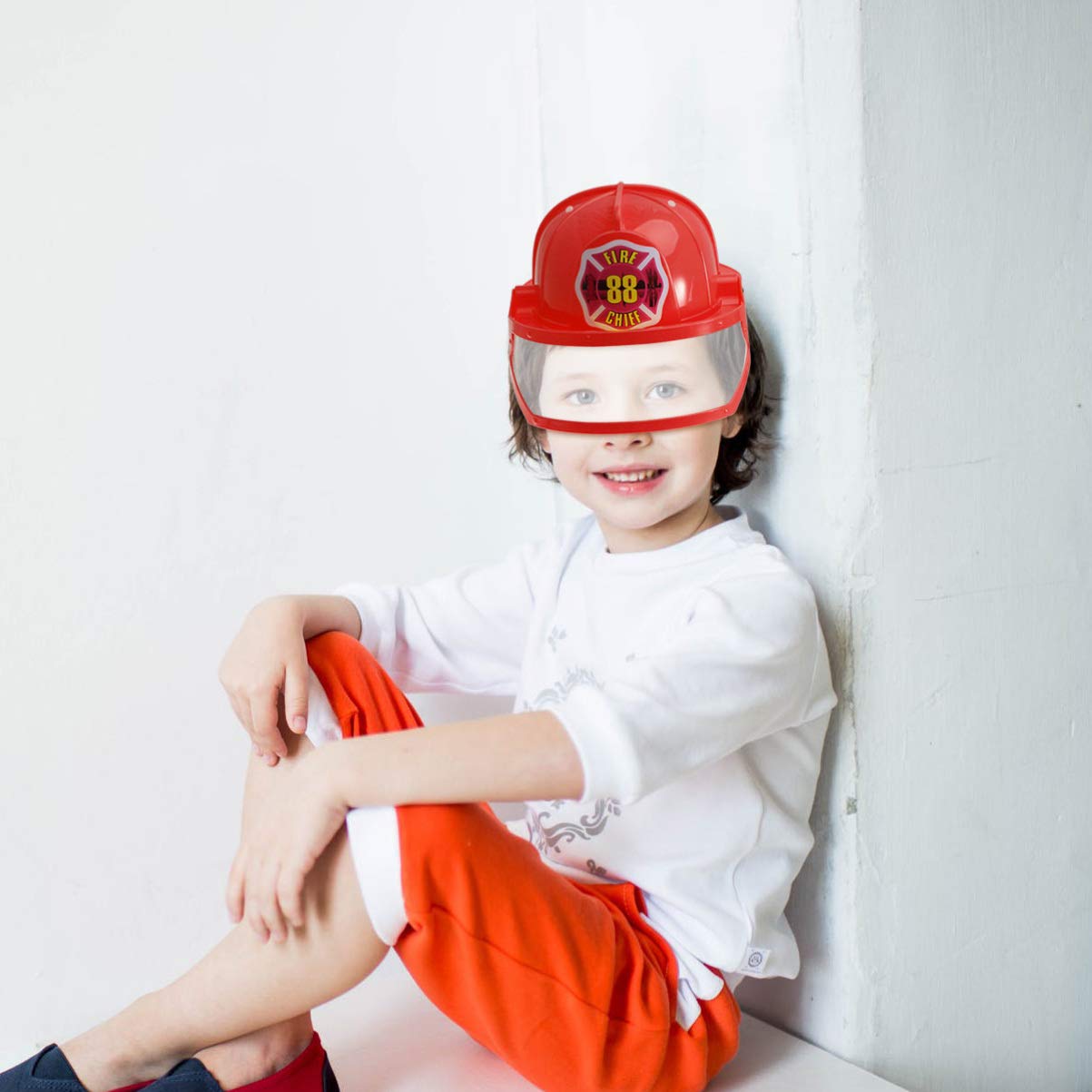 Bestoyard 2-Piece Kids Firefighter Safety Helmet Set - Educational Role Play Toy for Children with Realistic Fireman Hat & Accessories - Perfect for Pretend Play, Costume Parties & Fire Safety Education