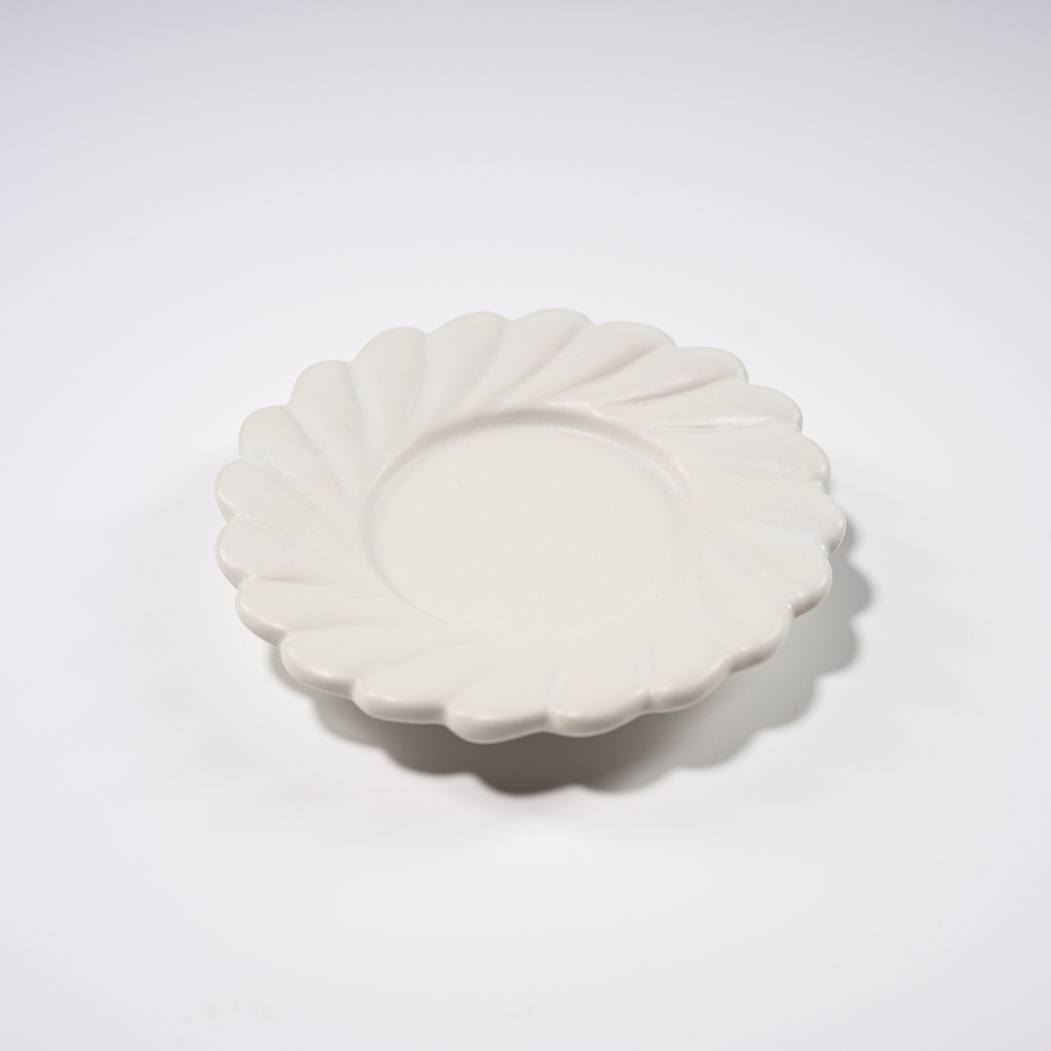Handmade USUKIYAKI Small Dish - Twisted Flower Design Japanese Ceramic Appetizer Plate | Perfect for Sushi, Soy Sauce, or Home Decor