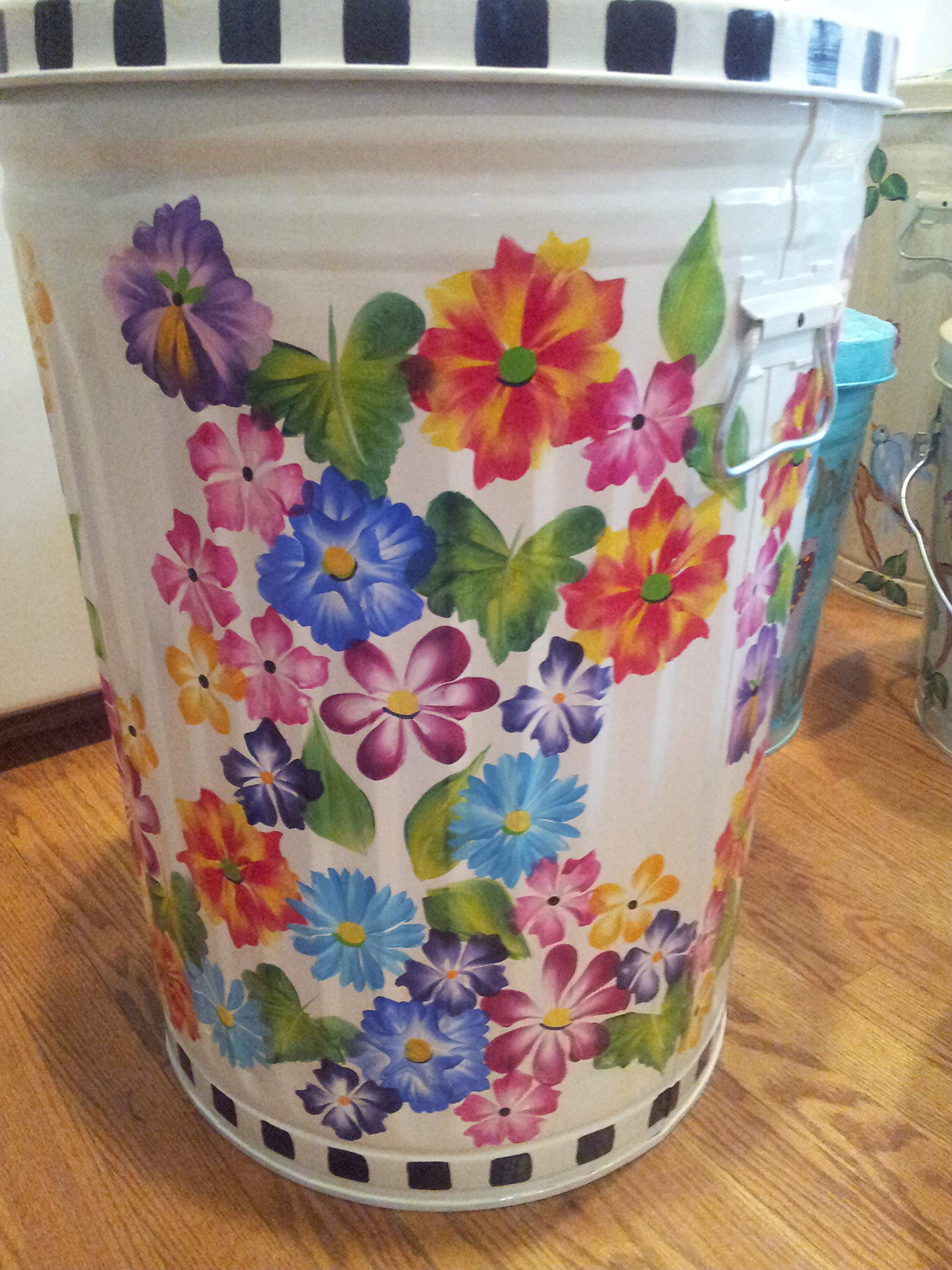 20 Gallon Hand Painted Galvanized Steel Trash Can - Durable Outdoor & Indoor Garbage Bin for Home, Office, Garden, and Commercial Use