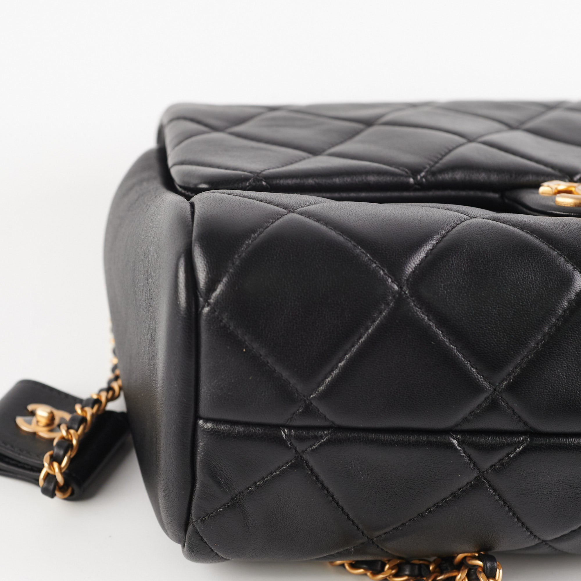 Chanel Classic Flap Bag Black Leather Shoulder Bag for Women | Luxury Designer Handbag for Evening Parties, Date Nights & Special Occasions