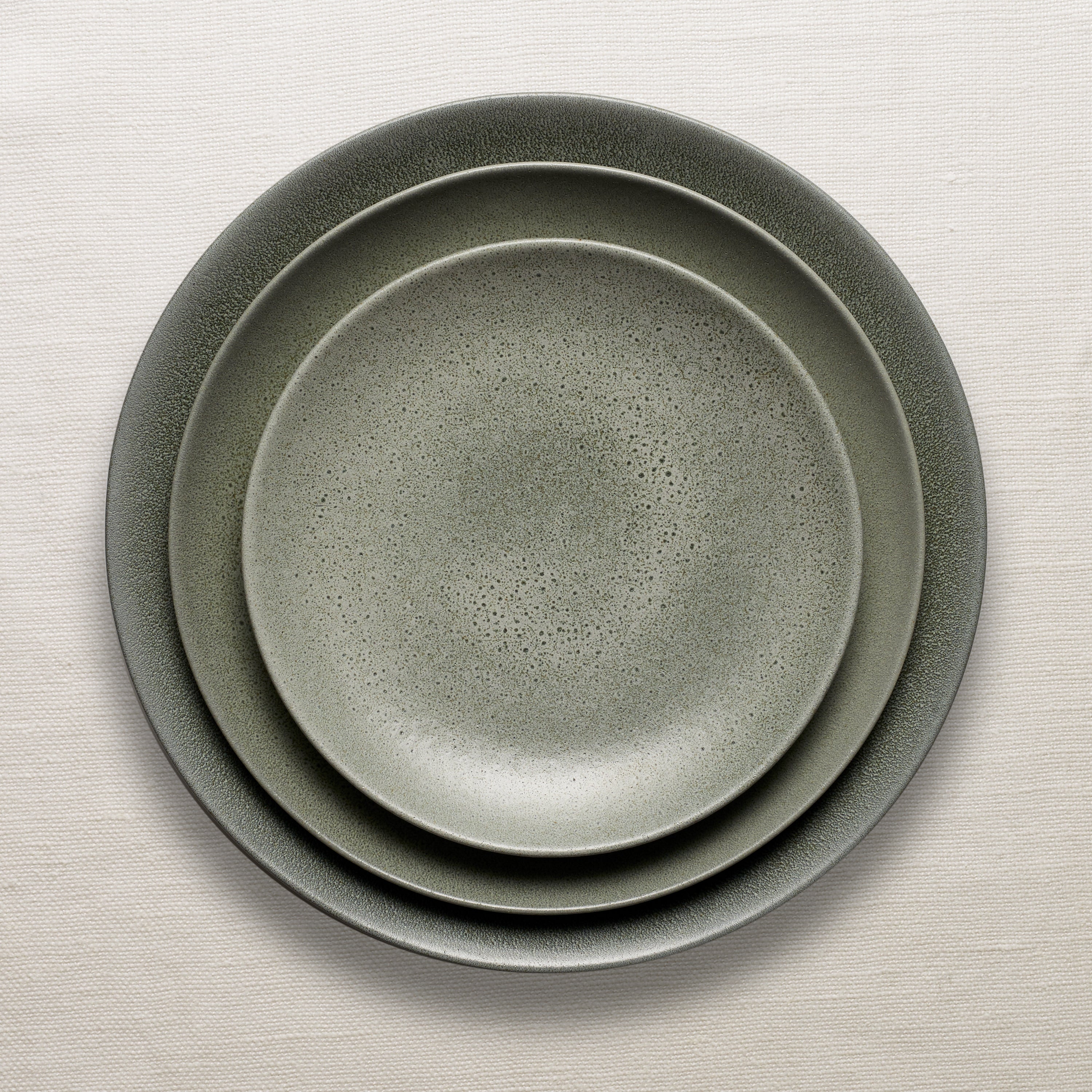 Terra Dinnerware Set - 16-Piece Seafoam Green Porcelain Dinnerware for 4, Elegant Tableware for Everyday Use & Special Occasions - Perfect for Home Dining, Dinner Parties & Restaurant Settings