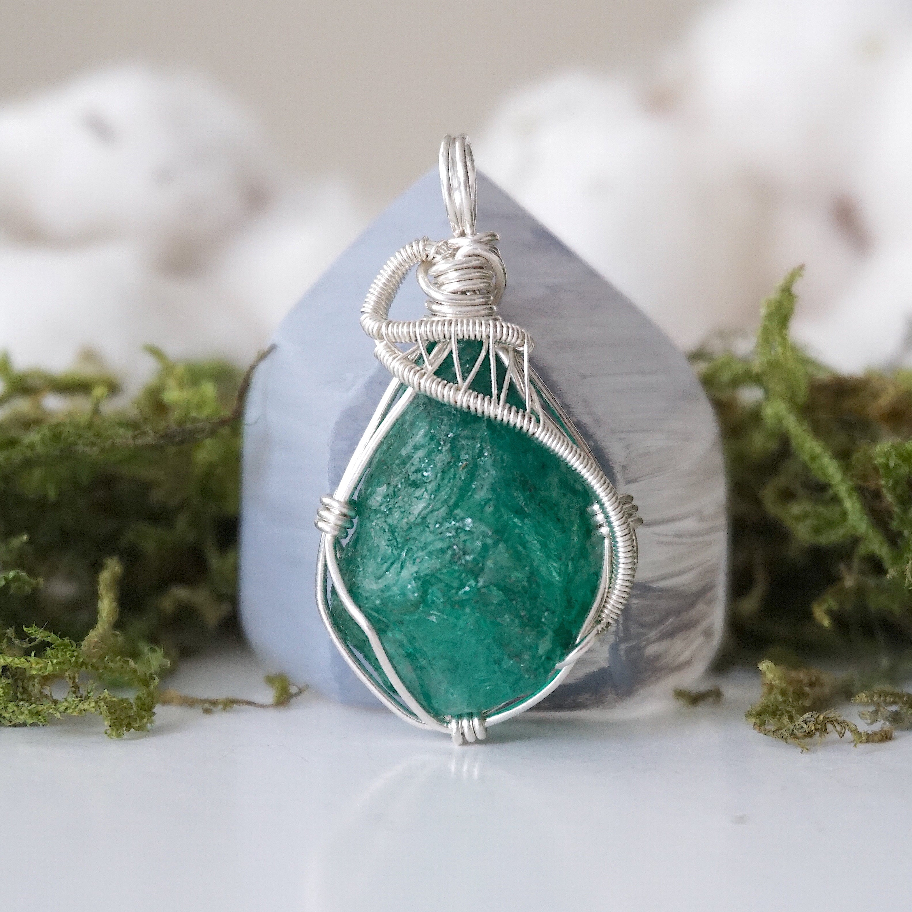 Natural Raw Emerald Pendant in 925 Sterling Silver - Handcrafted Jewelry for Women, Gift for Her, Birthday & Anniversary Present - Perfect for Everyday Wear & Special Occasions