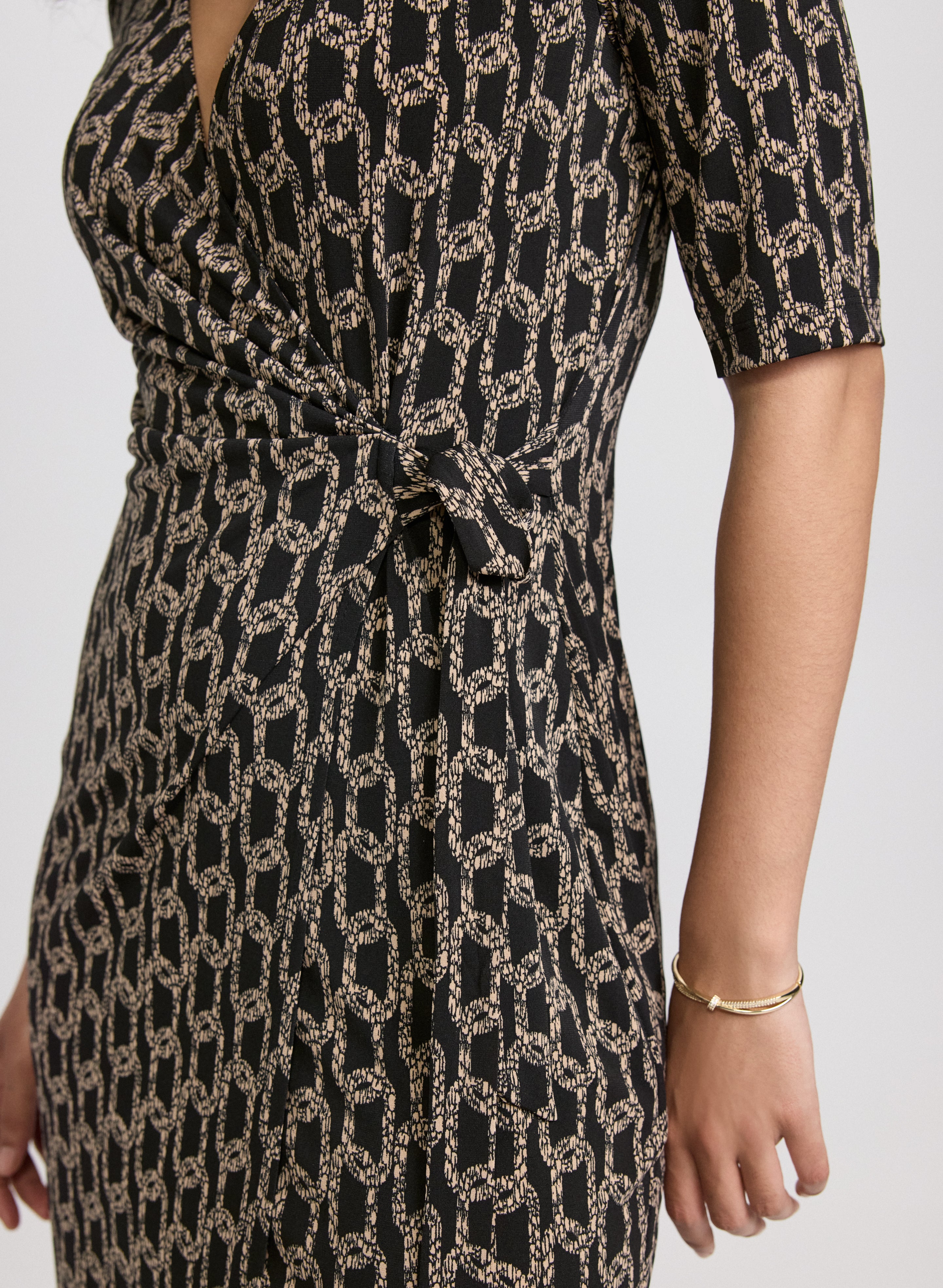 Stylish Chain Print Dress for Women - Trendy Floral Pattern Summer Dress - Perfect for Casual Outings, Beach Vacations & Date Nights