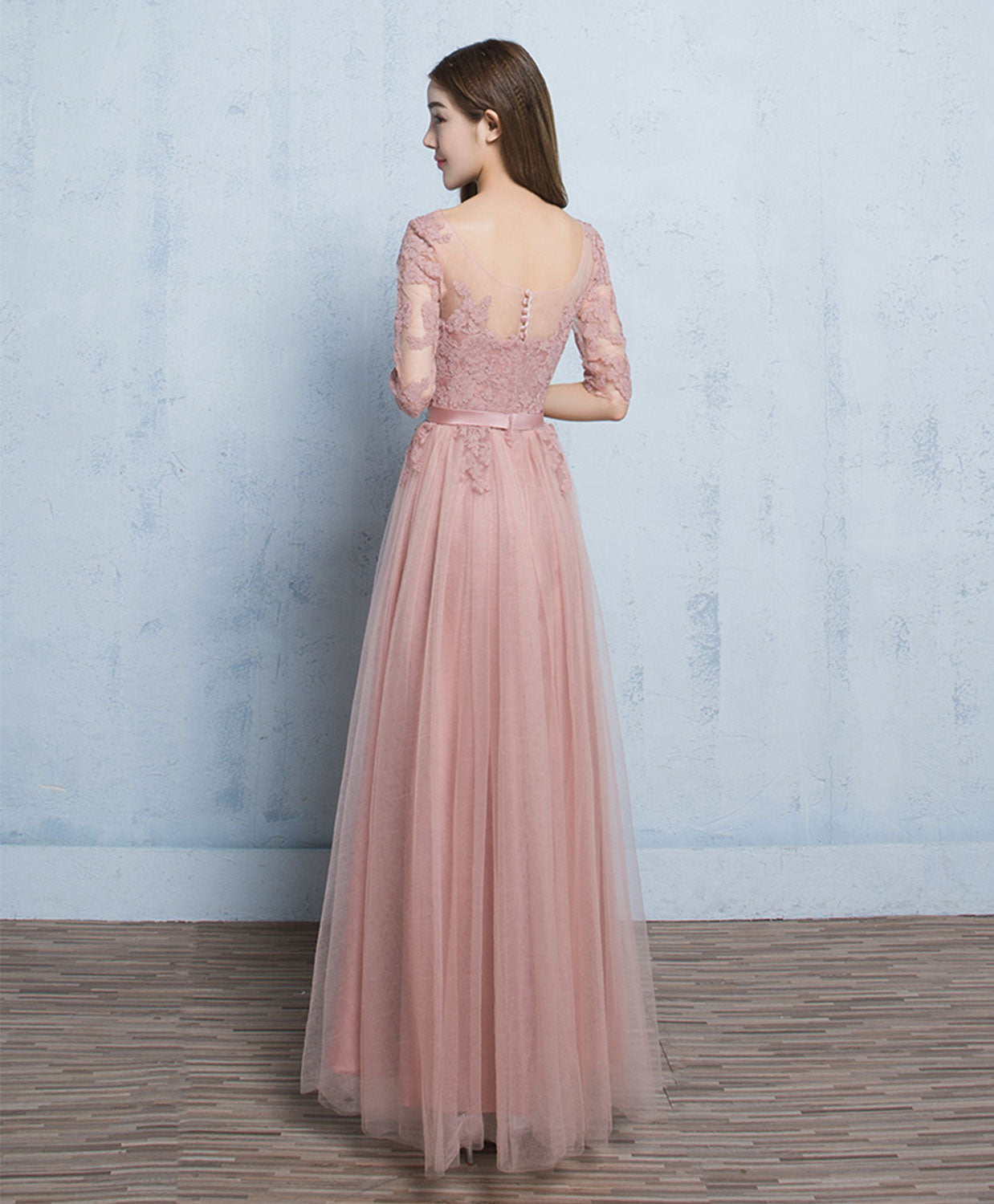 Elegant Pink Round Neck Tulle Lace Long Prom Dress | A-Line Bridesmaid Gown for Weddings & Formal Events | Perfect for Homecoming, Quinceañera & Evening Parties