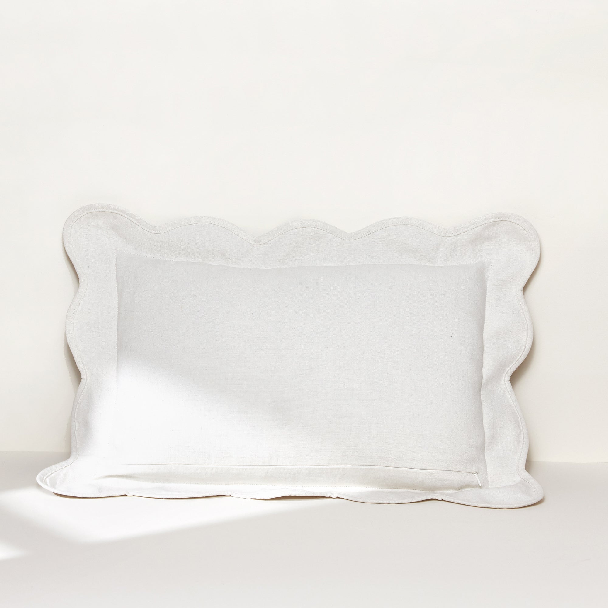 Coastal Chic Scalloped Edge Throw Pillow Cover - Decorative Cushion Case for Beach House, Boho Bedroom & Farmhouse Decor