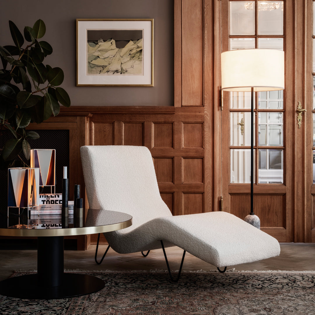 Modern Gravity Floor Lamp for Living Room - Adjustable LED Standing Light with Remote Control, Perfect for Reading, Relaxing, and Home Decor