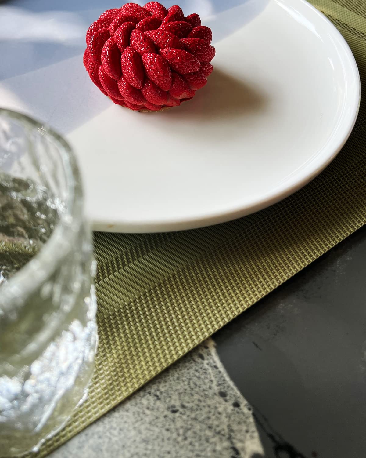 6-Pack PVC Heat-Resistant Placemats Set - Double Sided Washable Table Mats for Kitchen, Dining & Restaurant Use - Easy to Clean & Durable - Green Color Place Settings for Everyday Meals & Entertaining