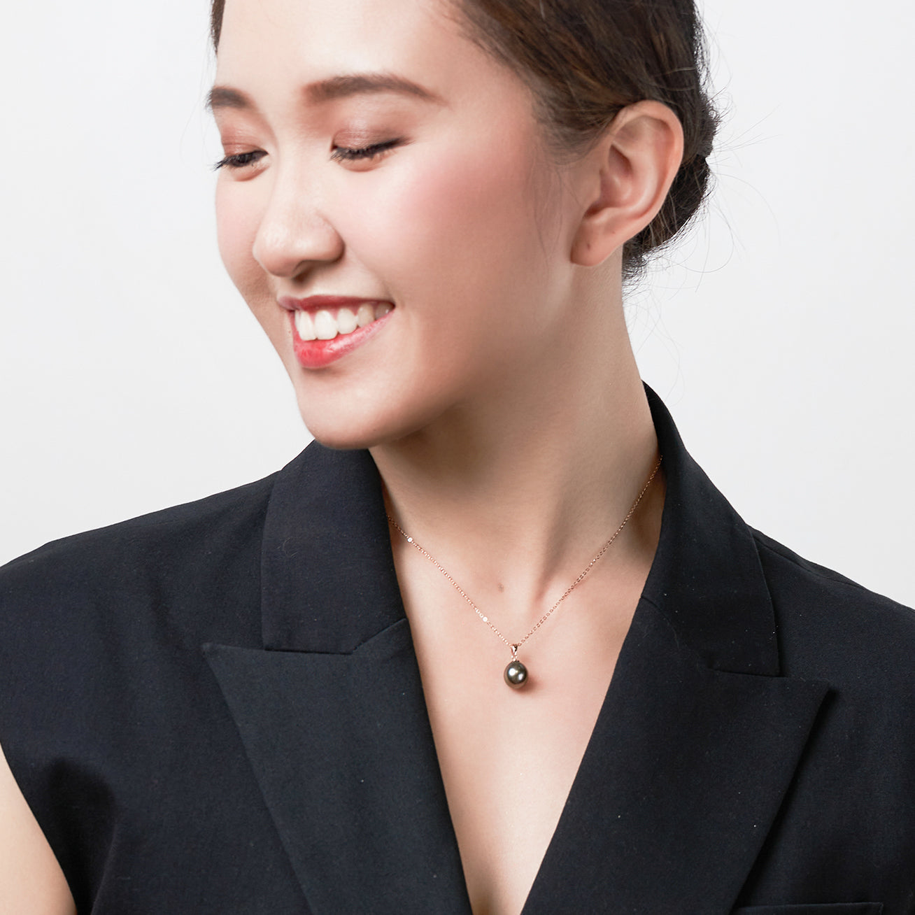 18K Solid Gold Saltwater Tahitian Pearl Necklace - Elegant & Timeless Jewelry for Women | Perfect for Weddings, Anniversaries & Special Occasions