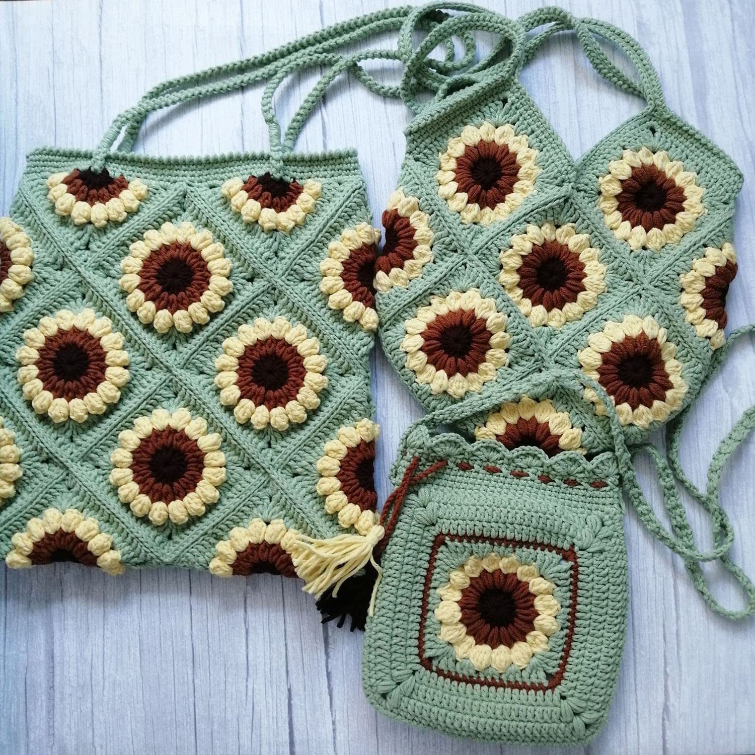 Handmade Crochet Granny Square Shoulder Bag - Sunflower Knit Purse for Women & Girls - Boho Chic Shopping Tote - Perfect for Beach, Market & Everyday Use