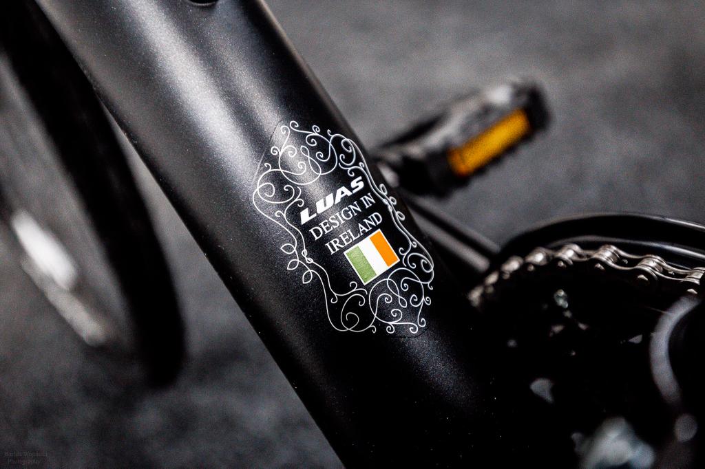 Luas R360 Hybrid Bike - Lightweight Aluminum Frame, 21-Speed Gears for Men & Women - Perfect for Commuting, Fitness & Urban Riding