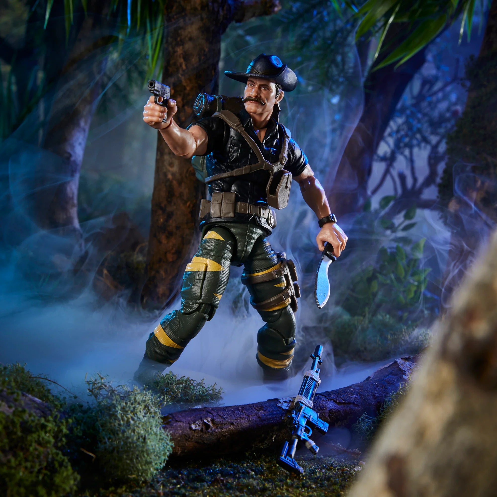 G.I. Joe Classified Series Tiger Force Recondo Action Figure - Collectible Military Toy for Display & Play | Perfect for Fans, Collectors & Kids Battles