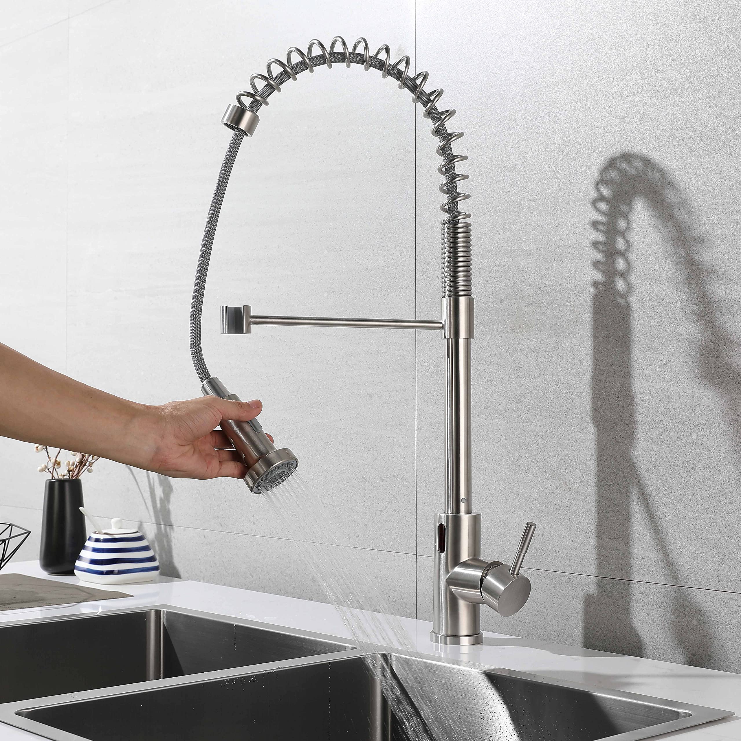 Touchless Kitchen Faucet with Motion Sensor - Single Handle Pull Down Sprayer Sink Faucet in Brushed Nickel Finish for Modern & Hygienic Kitchen (Ideal for Cooking, Dishwashing & Food Prep)